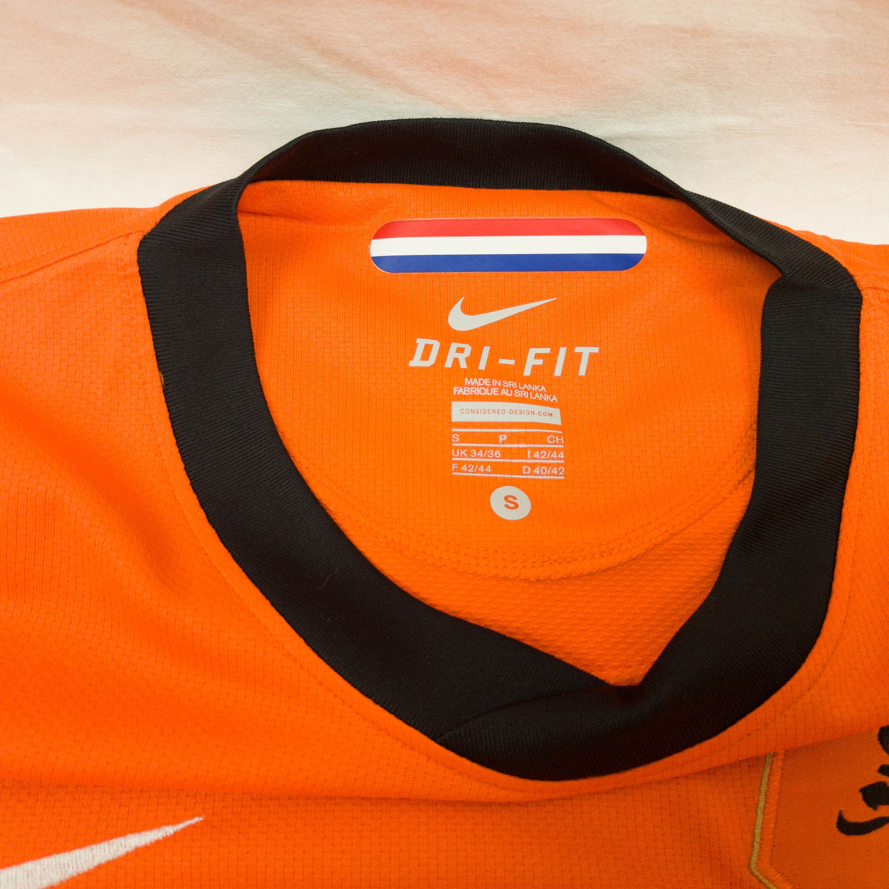 Nike -- NETHERLANDS FOOTBALL SHIRT 2011/2012 NIKE SIZE S - Size US S / EU 44-46 / 1 - 6 Thumbnail