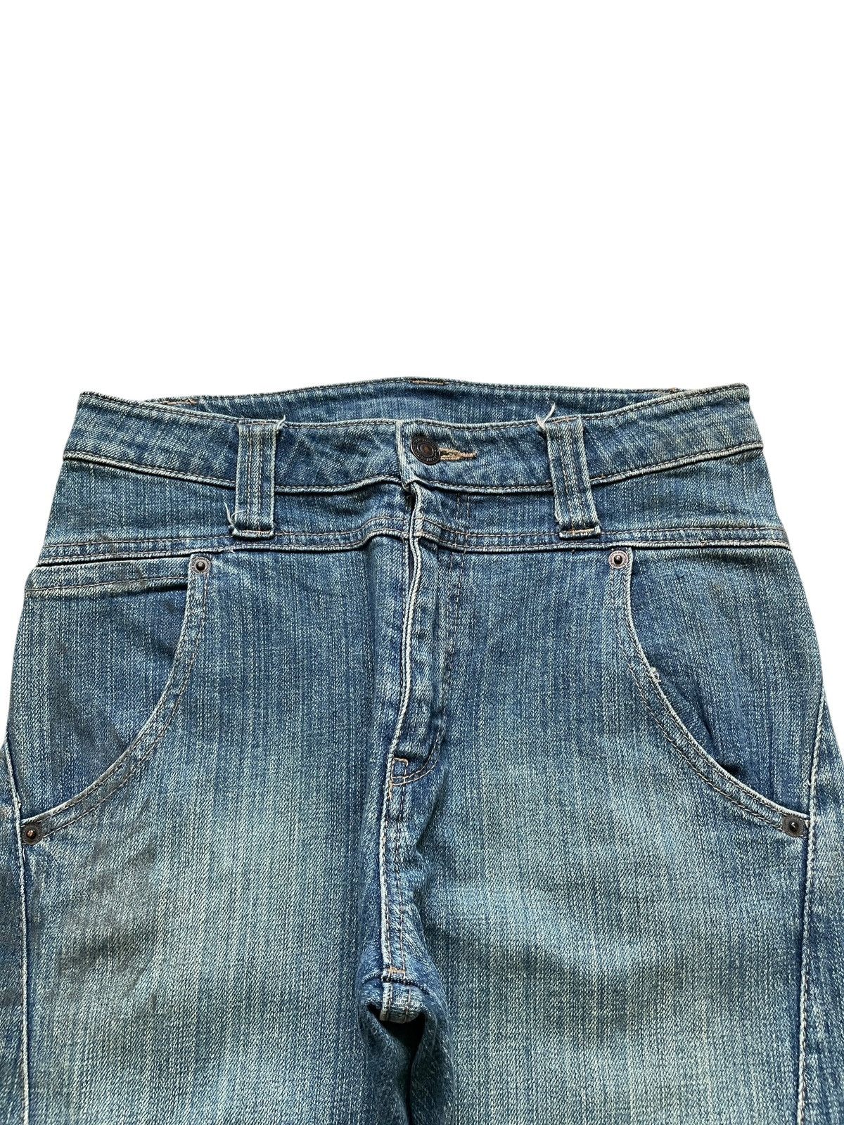 Japanese Brand Vintage Japanese Brand Distressed Flare Bell Bottom Jeans Size 28" / US 6 / IT 42 - 4 Thumbnail