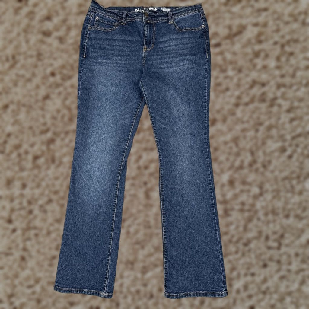 Vintage Wallflower Jeans Wallflower Regular Bootcut Jeans 15 Blue Mid Rise 30x29 Bohemian City Cowboy 5-Pocket Stretch Denim Womens Jeans Size 36" / US 14 / IT 50 - 1 Thumbnail