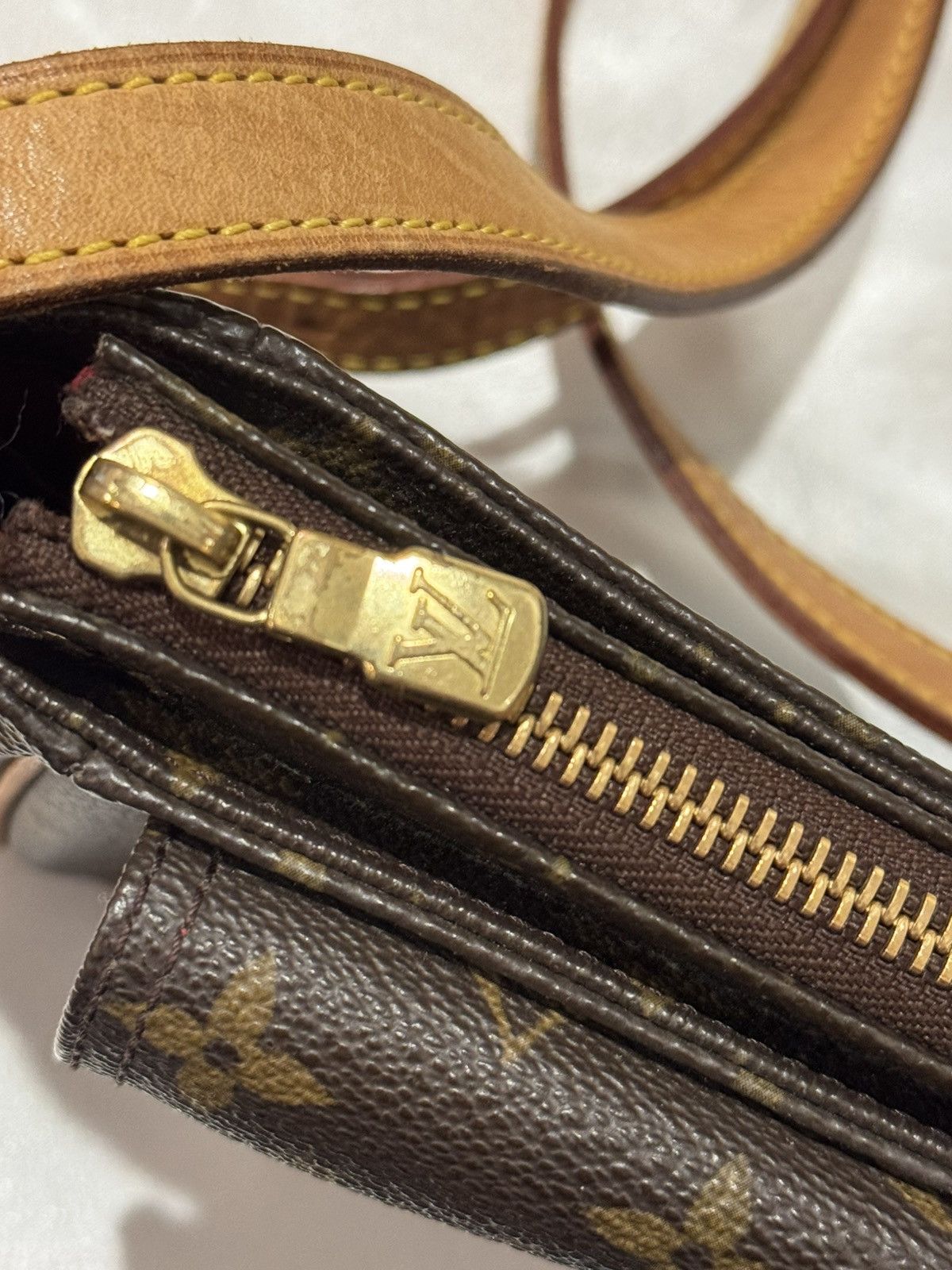 Louis Vuitton Louis Vuitton Viva Cite Pm Size ONE SIZE - 5 Thumbnail