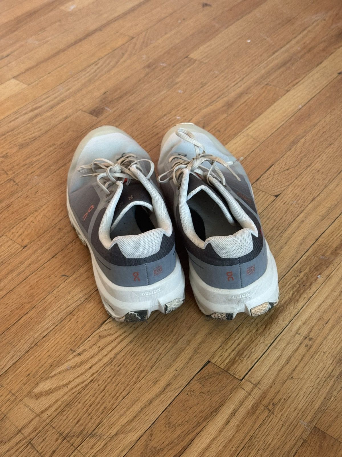 Loewe × On *BNWOT* LOEWE X ON CLOUDVENTURE Gradient Khaki SIZE 44 Size US 10 / EU 43 - 9 Thumbnail