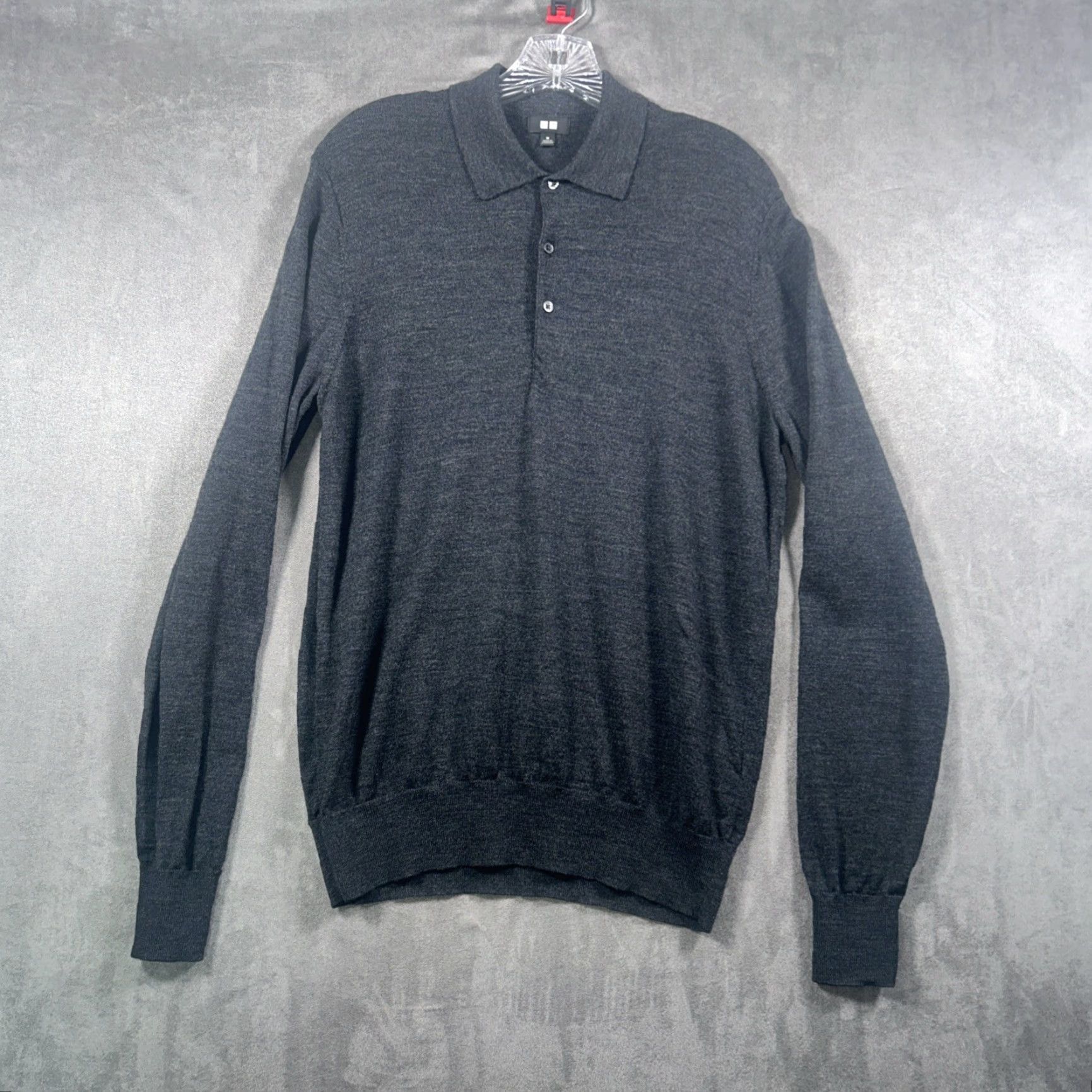 Uniqlo Uniqlo Sweater Mens Size M Charcoal Wool Knit Long Sleeve Collared Pullover All Seasons Casual Popular 100% Wool Knit Size US M / EU 48-50 / 2 - 2 Thumbnail