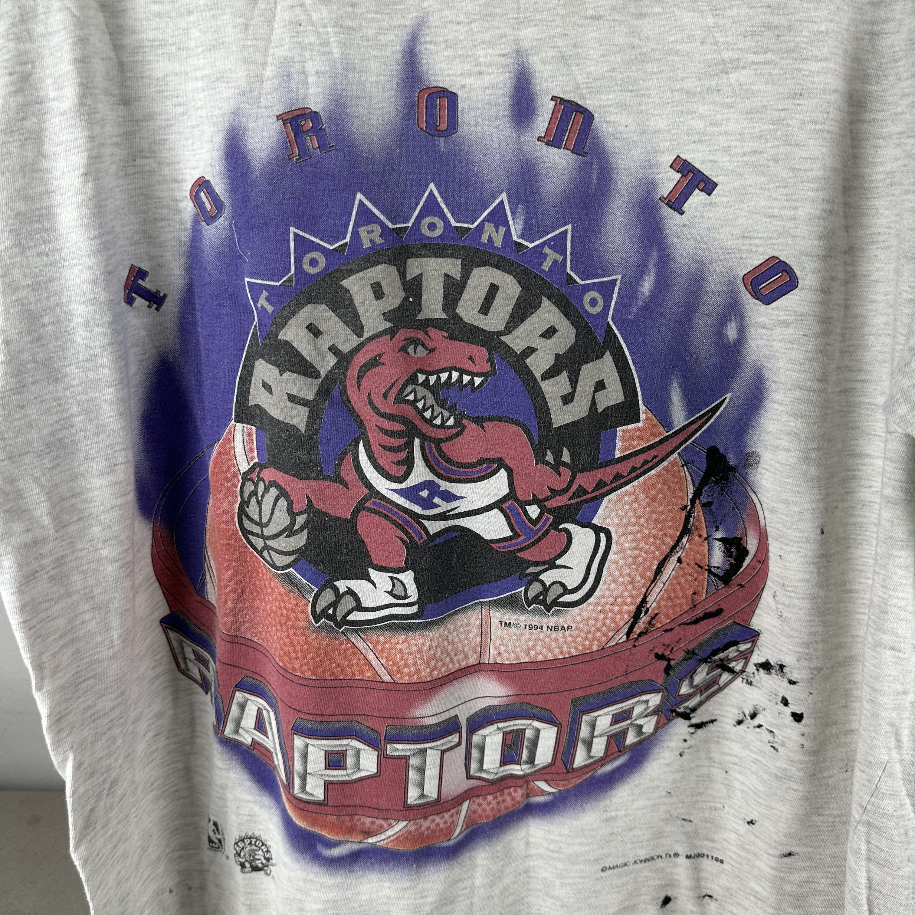 Vintage Vintage 1994 Toronto Raptors NBA Basketball Flame T-shirt Size US XL / EU 56 / 4 - 2 Thumbnail