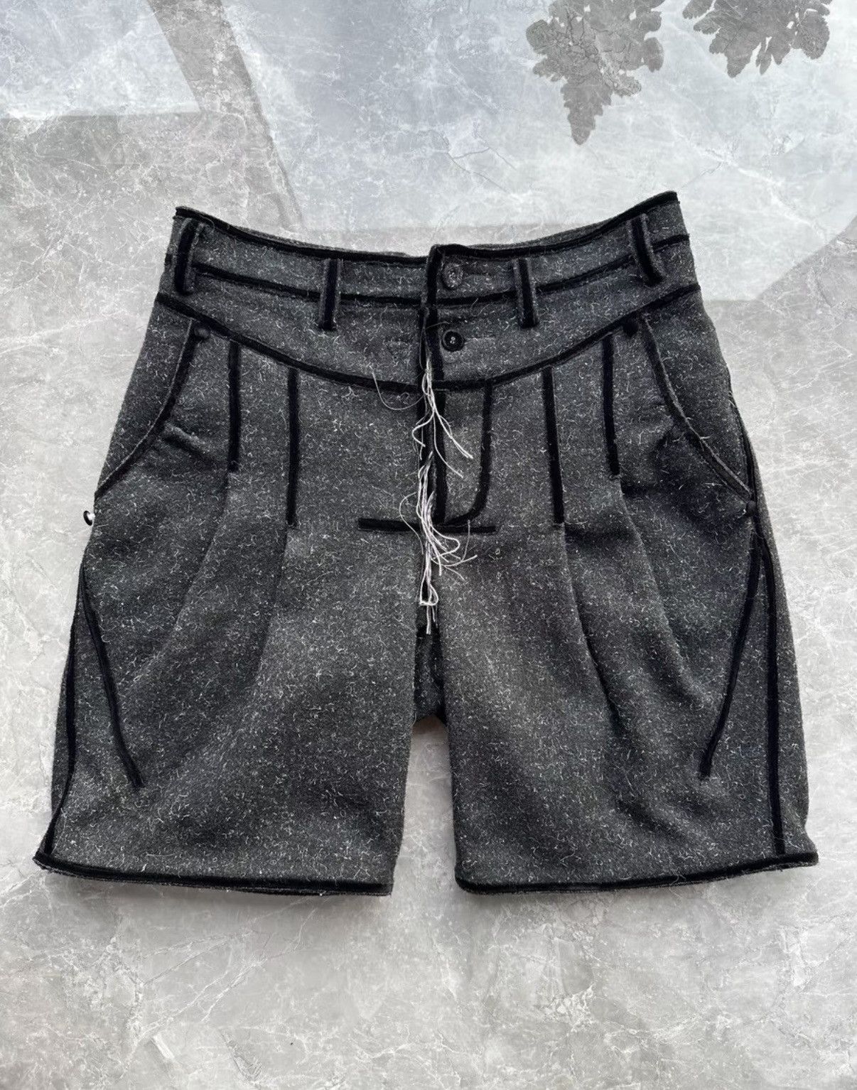 Number (N)ine Number Nine 09aw Wool Shorts a closed feeling Size US 30 / EU 46 - 1 Thumbnail