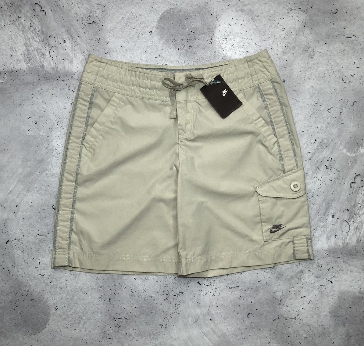 Nike × Vintage Vintage Nike Logo Cargo Shorts Size 30" / US 8 / IT 44 - 1 Thumbnail