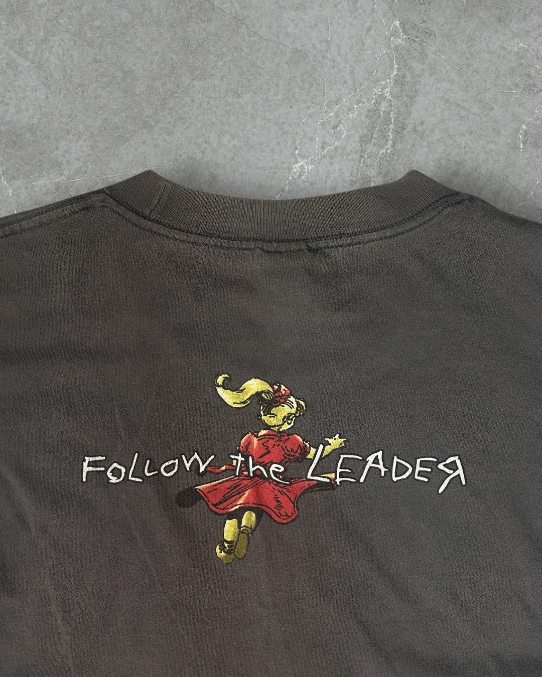 Vintage Vintage 90s KORN Follow The Leader Faded Gray Band Tee Size US XL / EU 56 / 4 - 5 Thumbnail