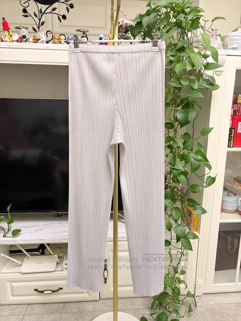 Issey Miyake Issey Miyake Straight-Leg Pants, Light Grey Size 26" / US 2 / IT 38 - 4 Thumbnail