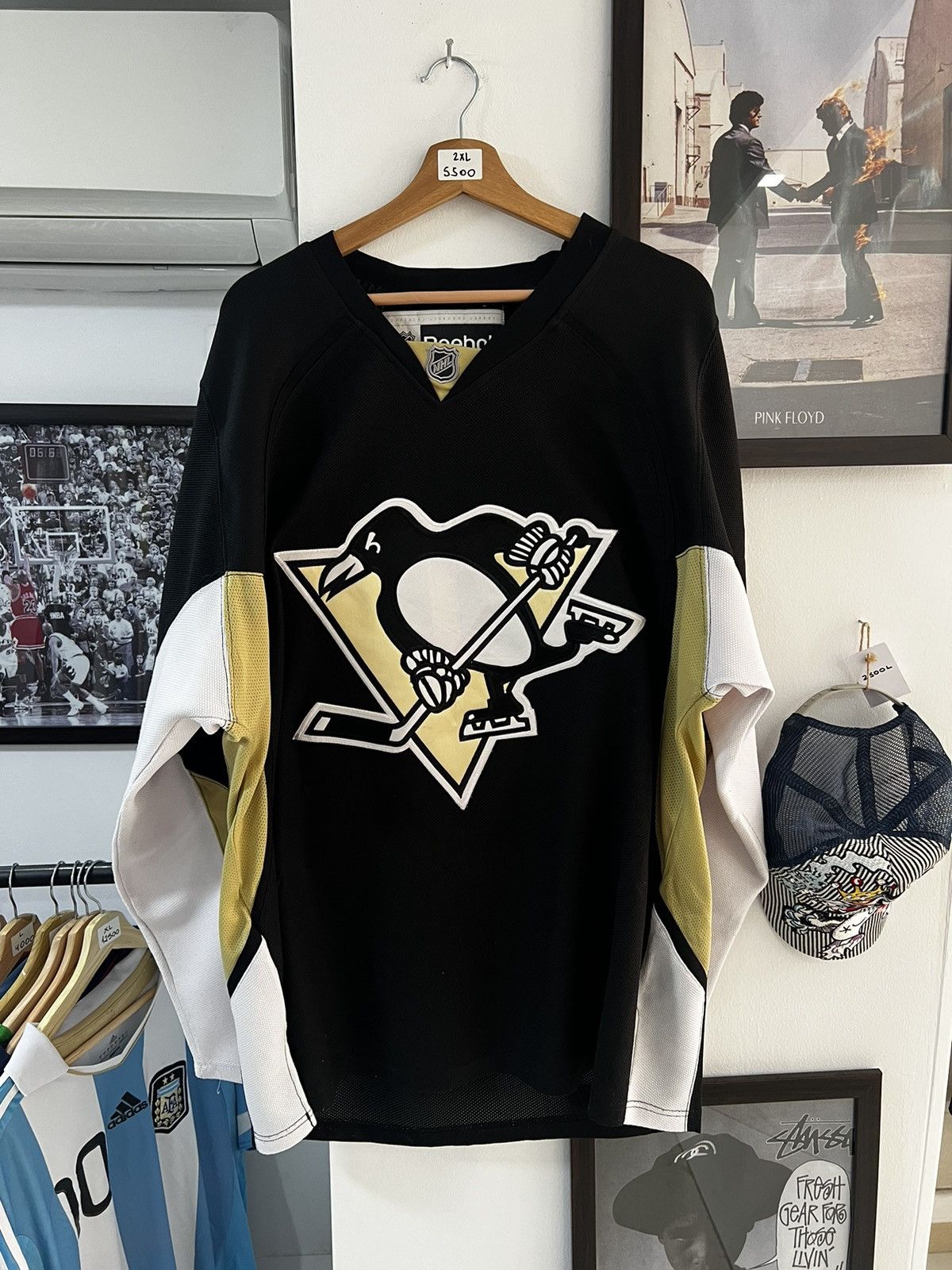 image of Vintage Nhl Penguins Letang Jersey in Black, Men's (Size XL)