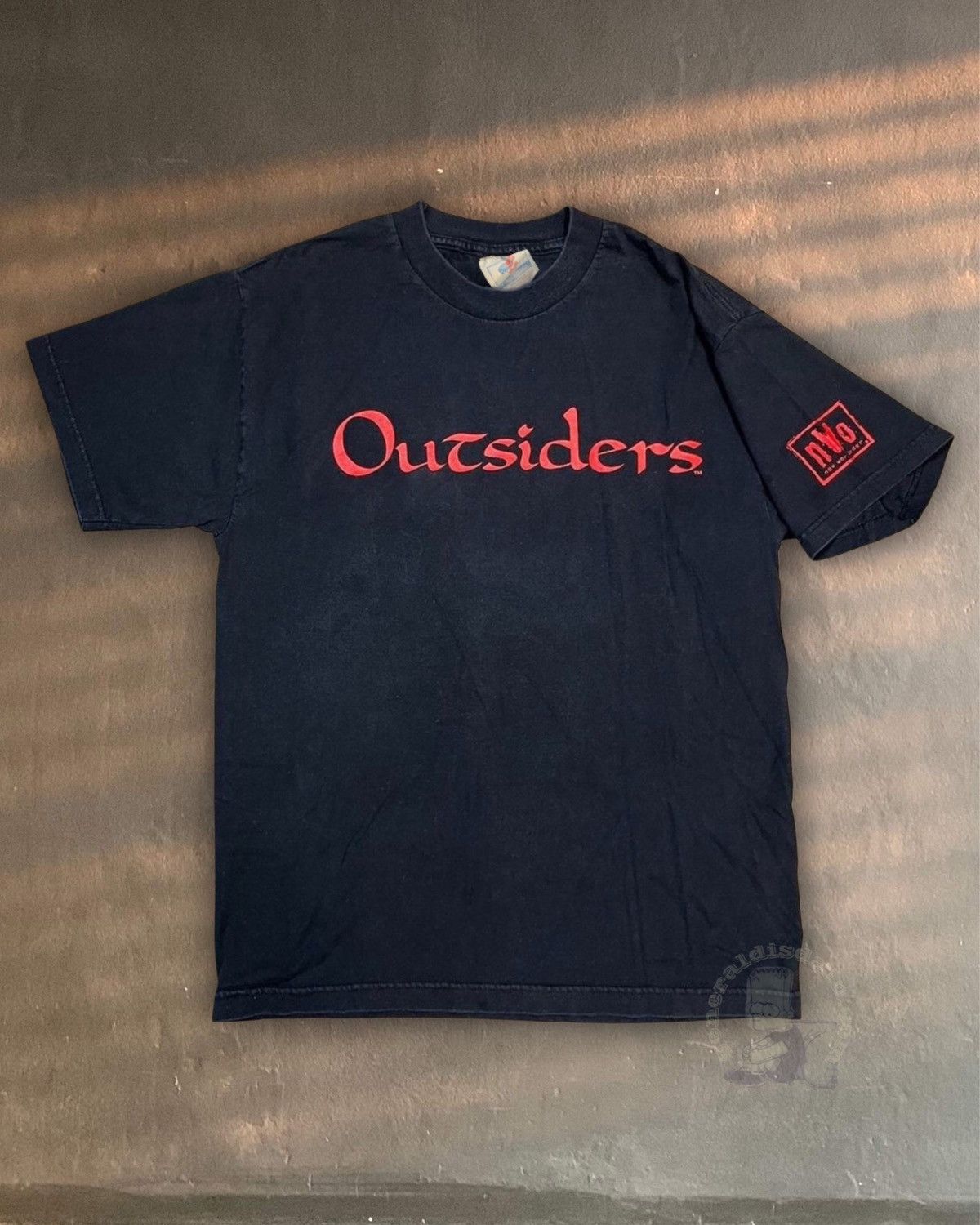 1996 outsiders hall & nash tee 90s wrestling wolf pack hogan