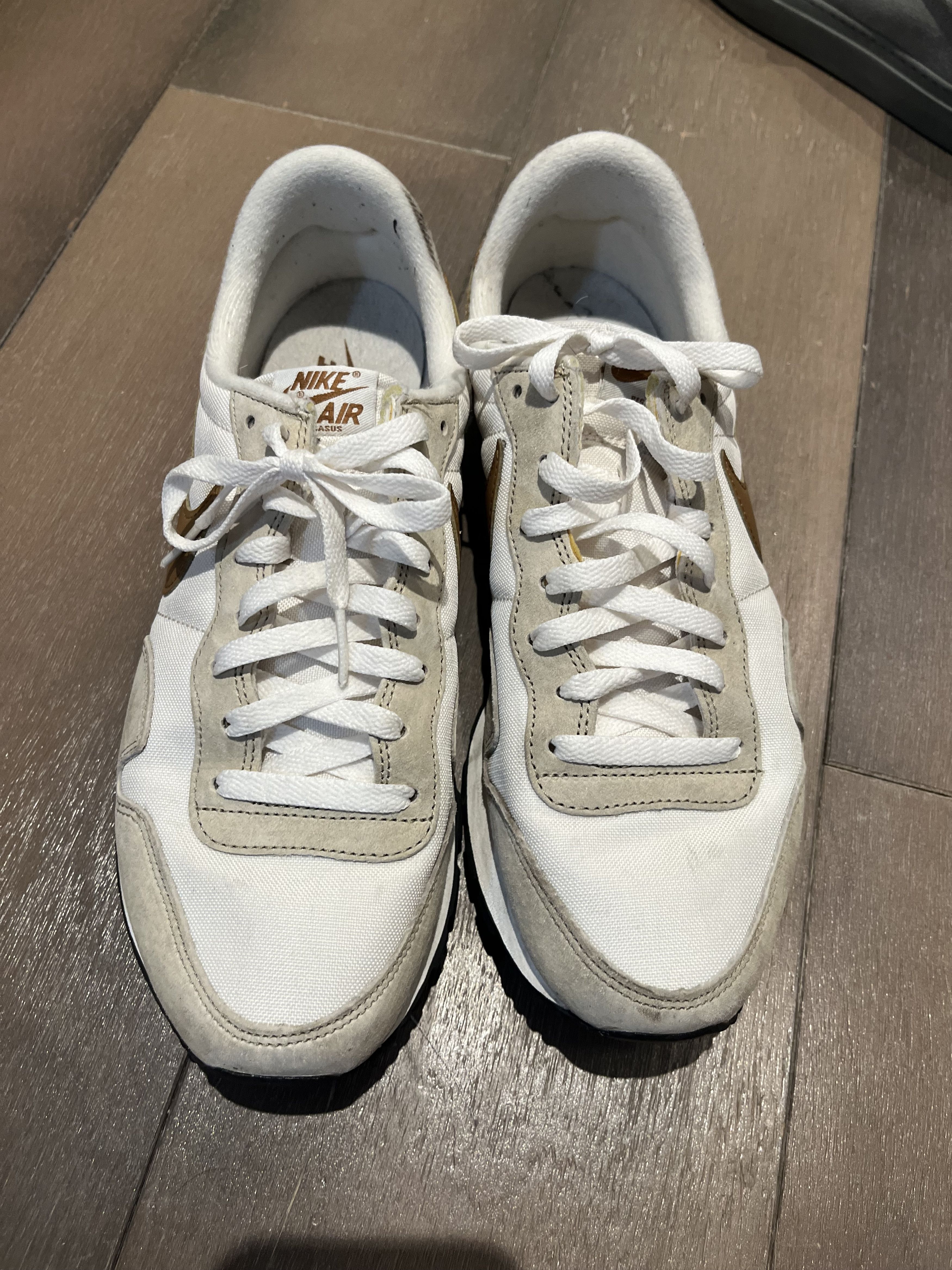 Nike Nike Beige Sneaker Size US 10.5 / EU 43-44 - 2 Thumbnail