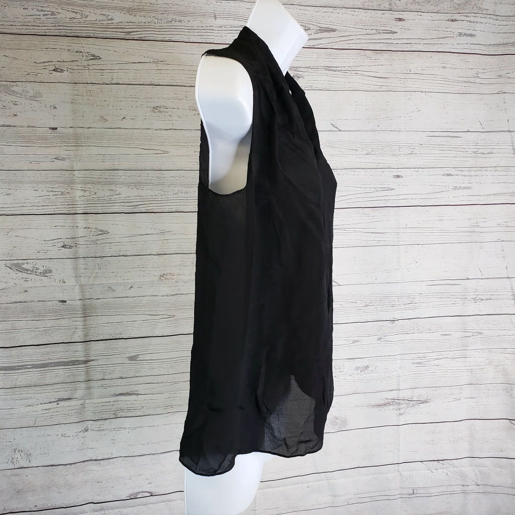 Vintage CAbi 979 Womens Blouse Solid Black Sleeveless Silk Blend Sheer Business Sz Small Size S / US 4 / IT 40 - 3 Thumbnail