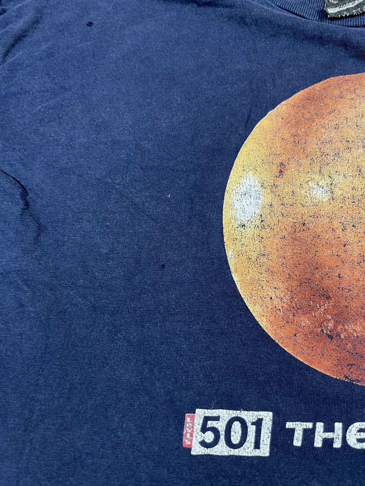 Levi's Vintage Levis 501 The Original Pool Ball Print T Shirt 90s Size US M / EU 48-50 / 2 - 9 Thumbnail