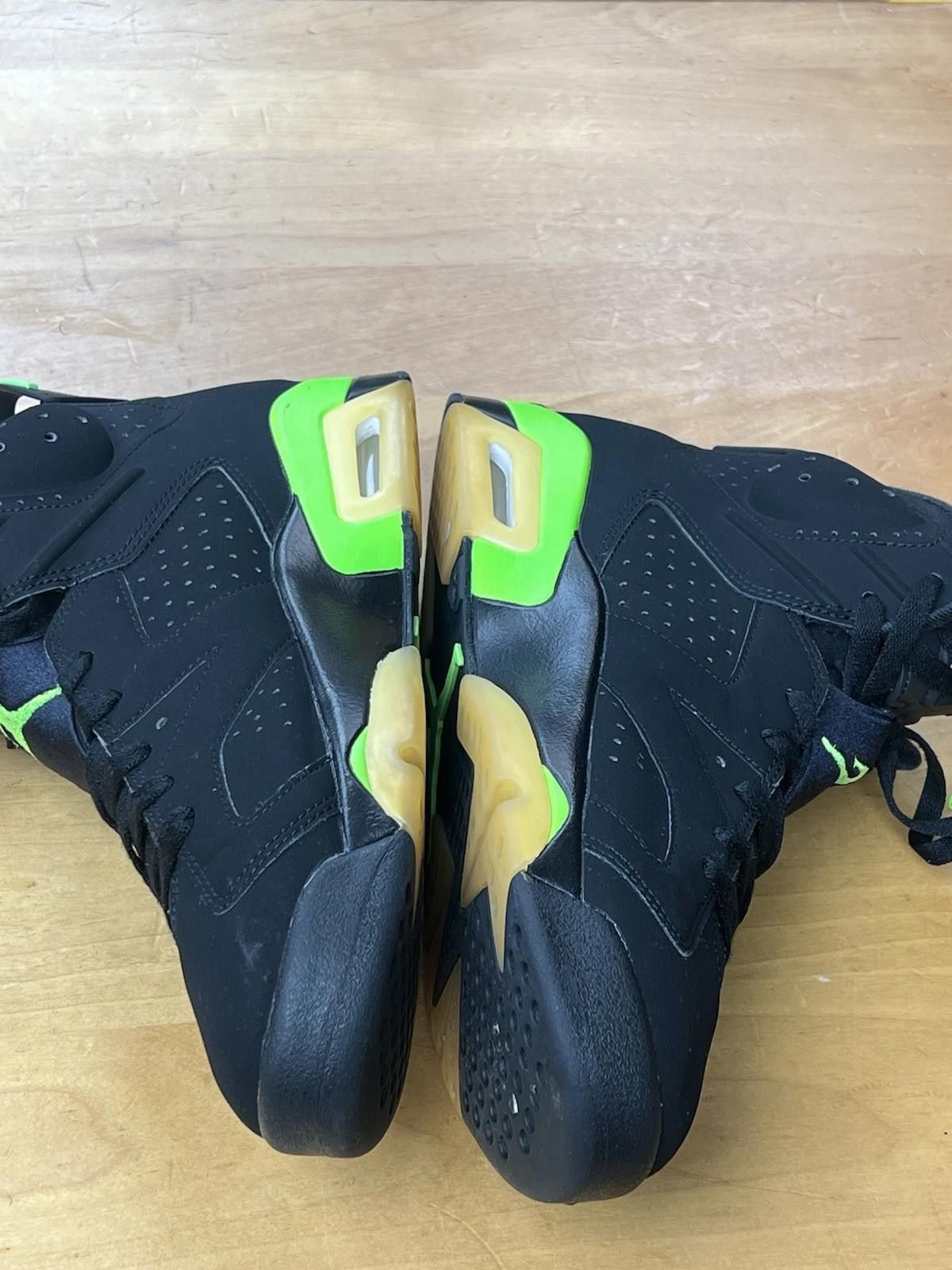 Jordan Brand Size 10 - Air Jordan 6 Retro Ele Green/Black Neon CT8529-003 Size US 10 / EU 43 - 6 Thumbnail