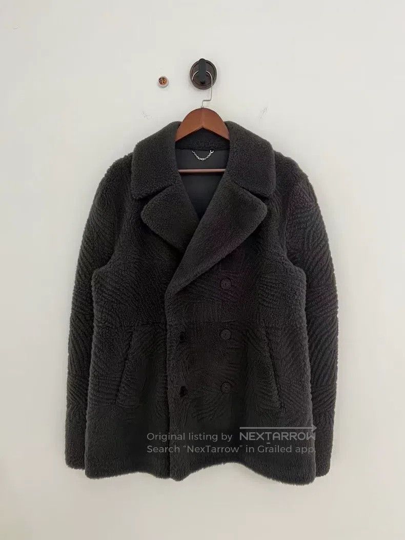 Louis Vuitton Louis Vuitton Dark grey lambskin one-piece coat Size US M / EU 48-50 / 2 - 1 Thumbnail