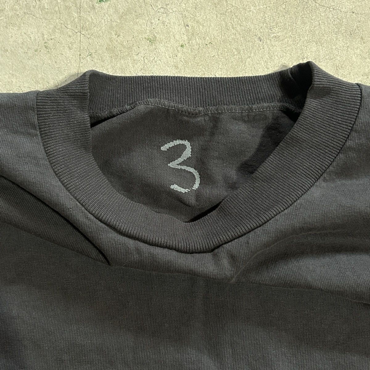 Yeezy YZY ONE BOX T-Shirt Sz 3 New Vultures Size US XL / EU 56 / 4 - 2 Thumbnail