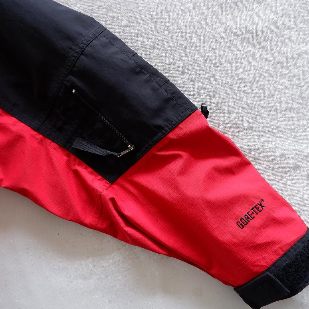 The North Face × Vintage The North Face Gore Tex Jacket Size US L / EU 52-54 / 3 - 9 Thumbnail