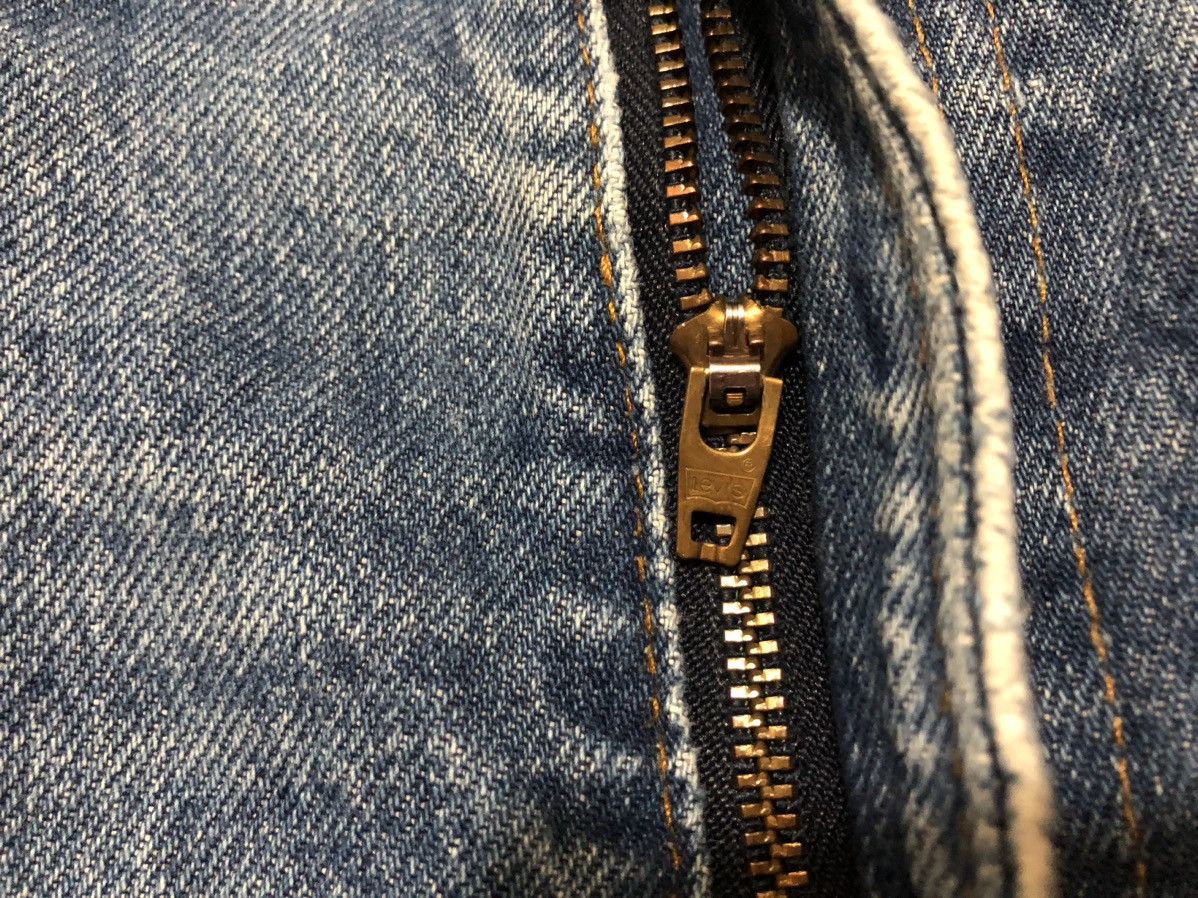 Levi's Vintage 90s Levis Distressed Ripped Zipper jeans Size US 29 - 9 Thumbnail