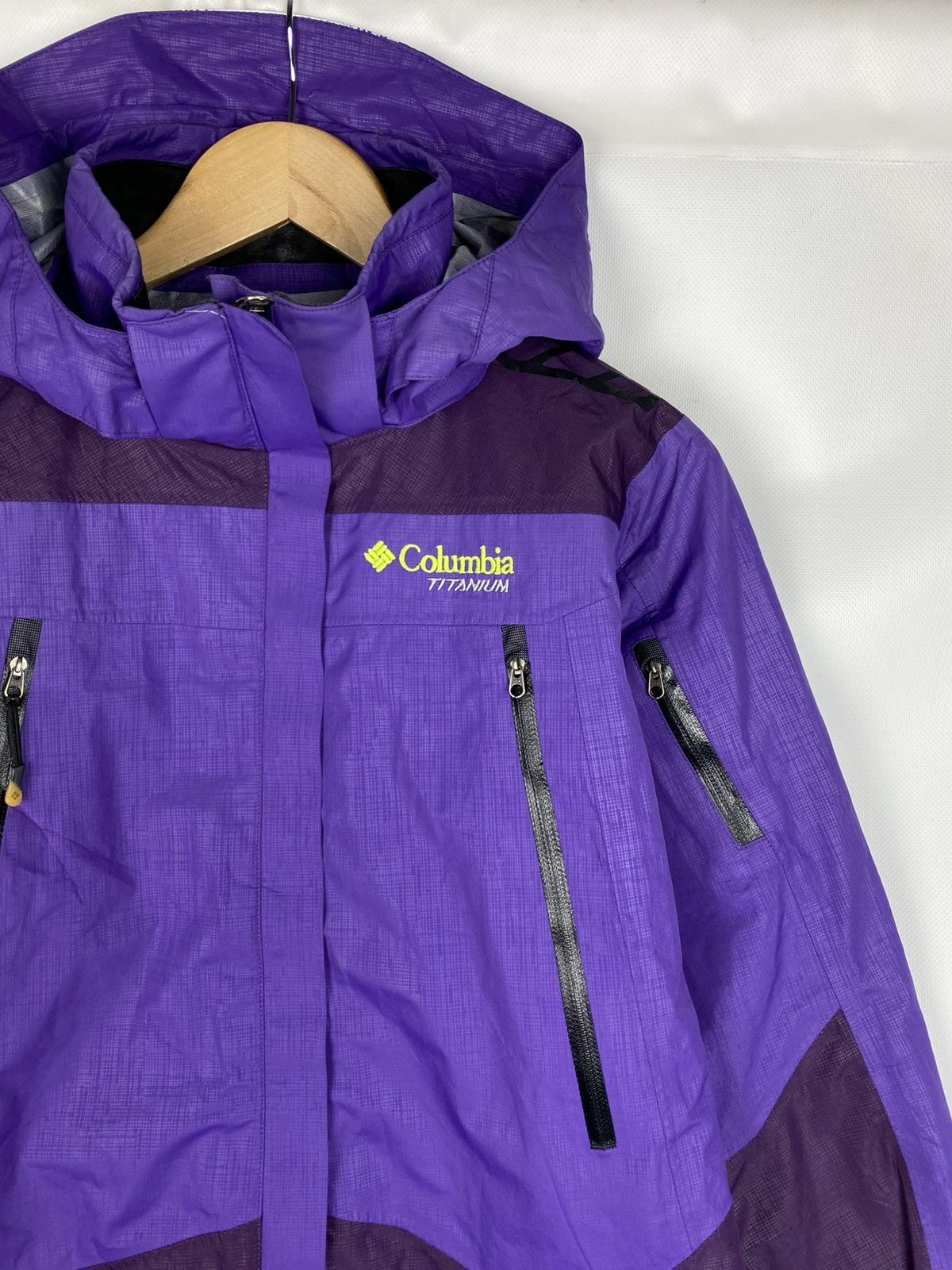 Columbia Columbia Titanium Omni Tech Vintage Gorpcore Ladies Jacket Size S / US 4 / IT 40 - 3 Thumbnail