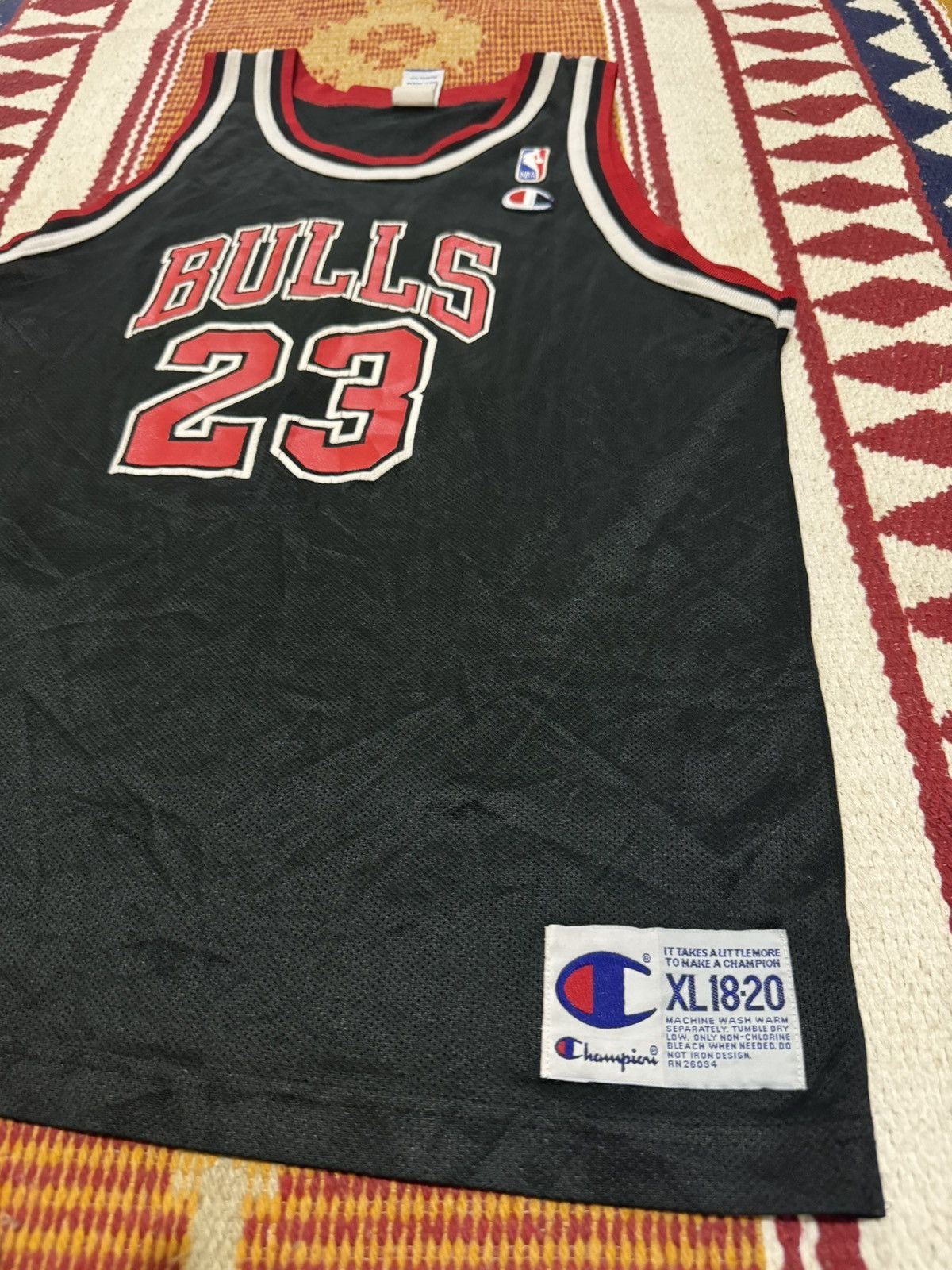 Champion × NBA × Vintage Jersi nba jordan Size US M / EU 48-50 / 2 - 3 Thumbnail
