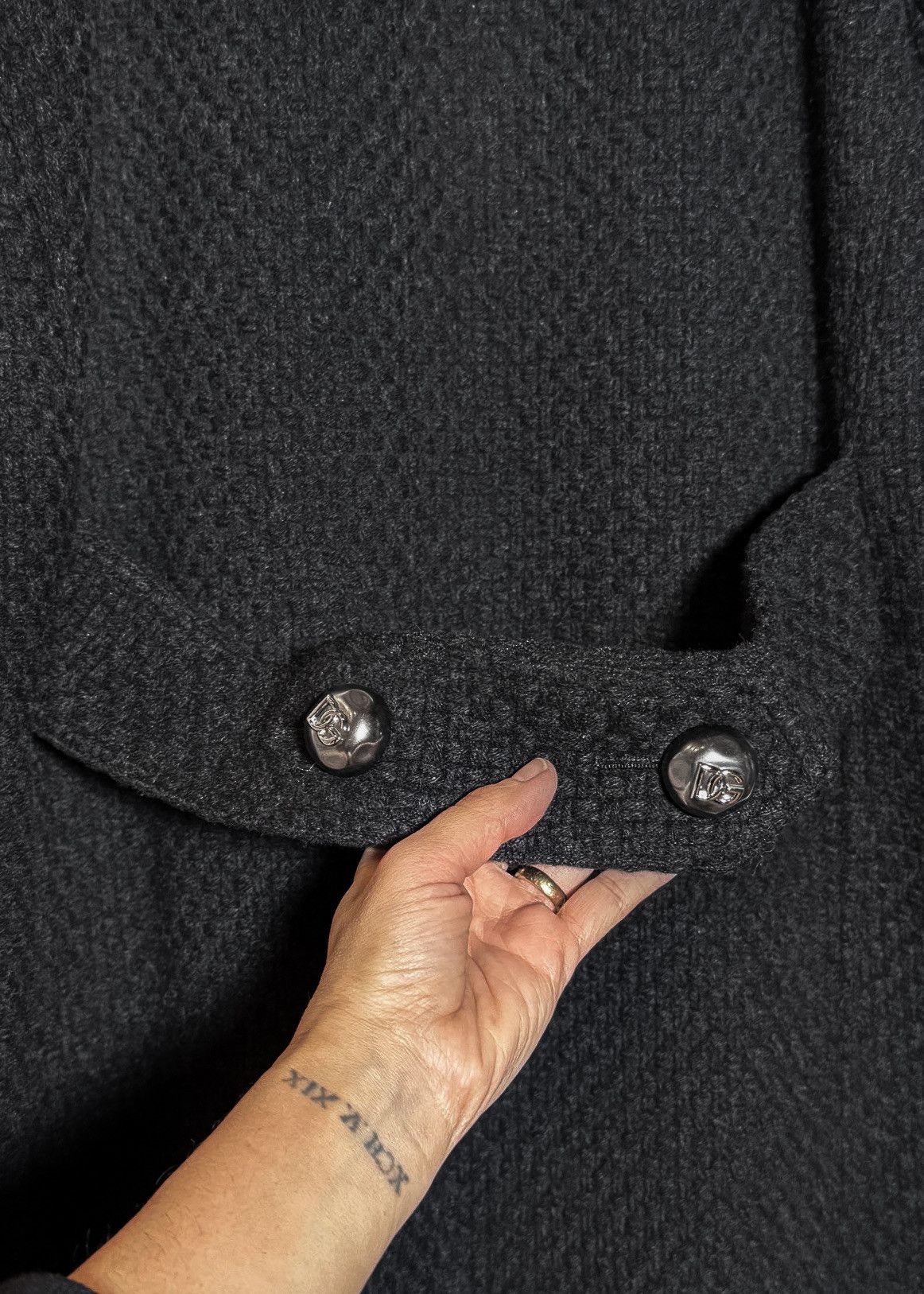 Dolce & Gabbana Dolce & Gabbana FW21 Runway Metal Pearls Tweed Coat Size US S / EU 44-46 / 1 - 8 Thumbnail