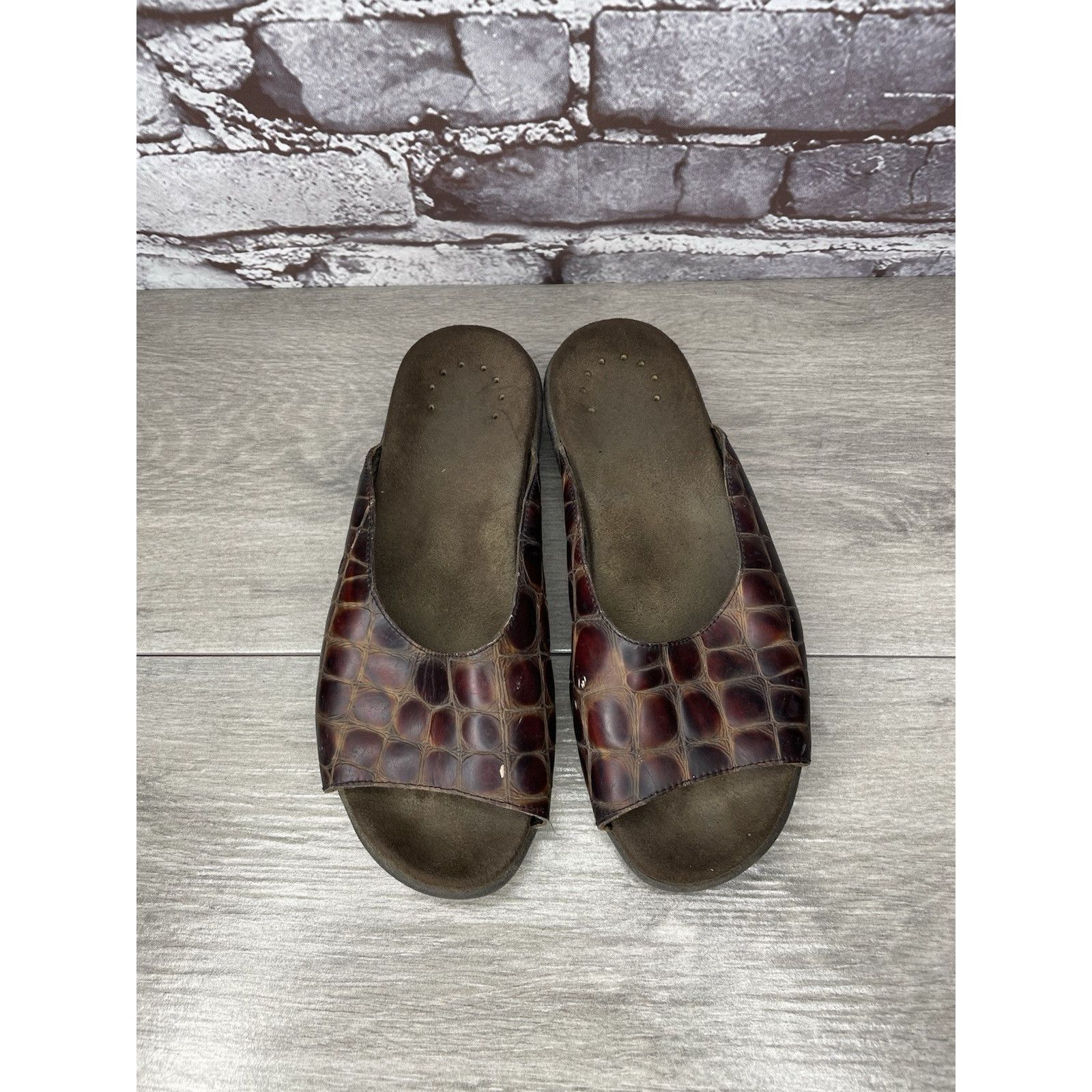 Mephisto Mephisto Brown Leather Croc Embossed Slip On Slides Sandals Size US 5 / IT 35 - 16 Thumbnail