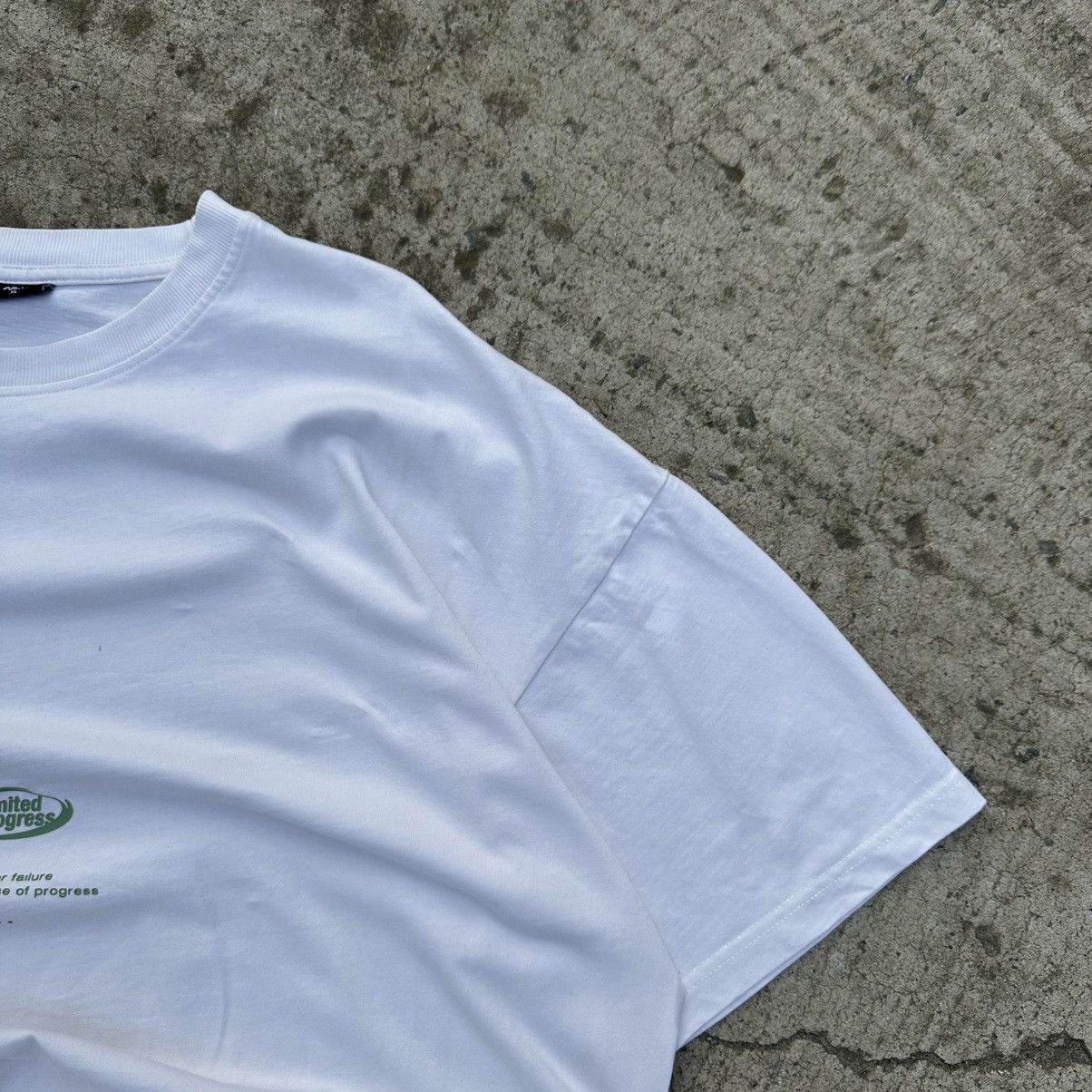 20471120 Vintage Man’s Cropp T-shirts Big Logo Boxy Fit Size XL Y2K Size US XL / EU 56 / 4 - 4 Thumbnail