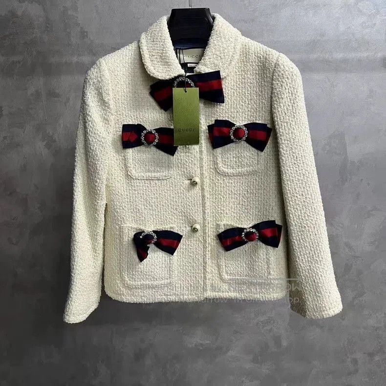 Gucci Gucci White Bow Pearl Button Jacket. Size US S / EU 44-46 / 1 - 1 Thumbnail