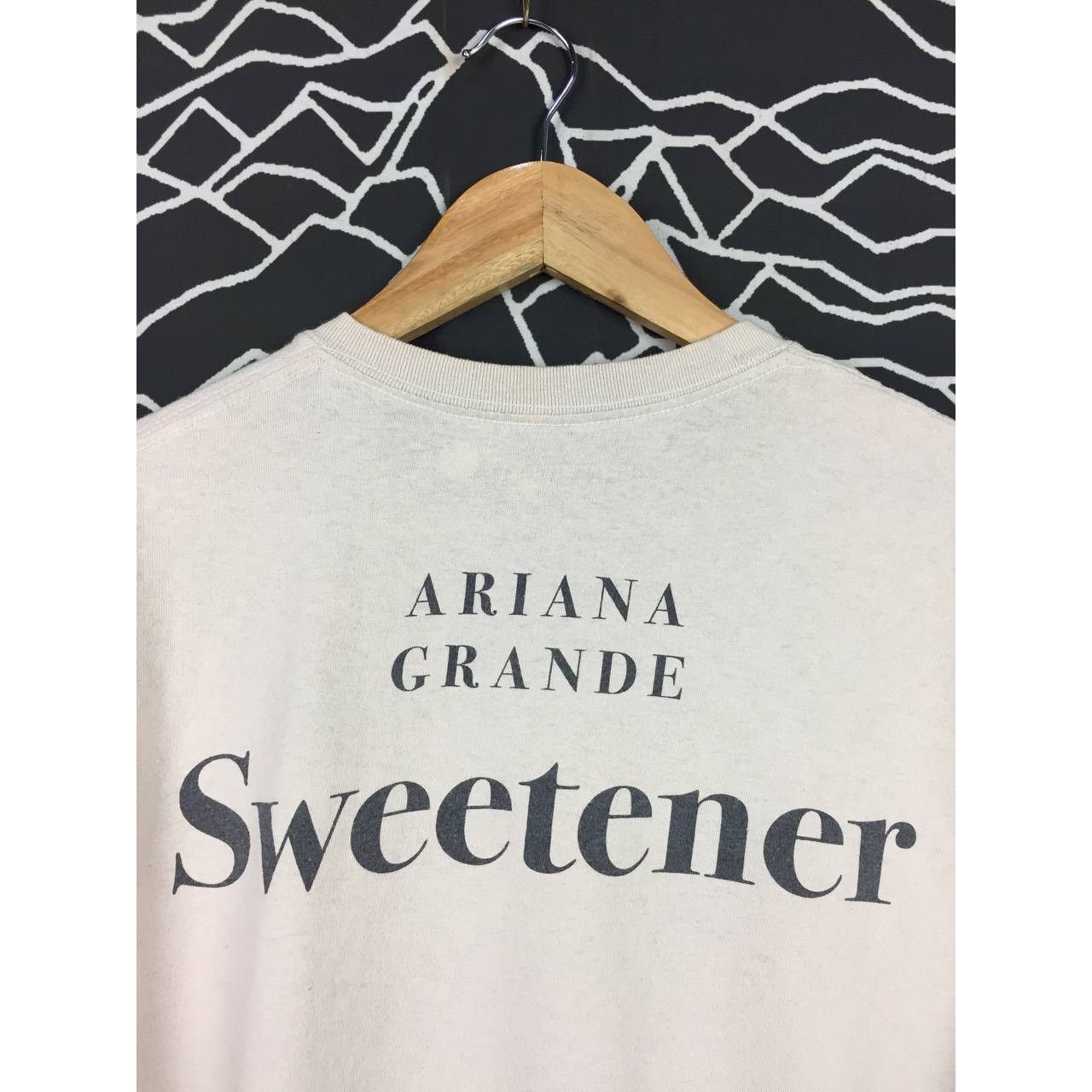 Band Tees Ariana Grande American Pop Star Sweetener Graphic Tee Size US L / EU 52-54 / 3 - 11 Thumbnail
