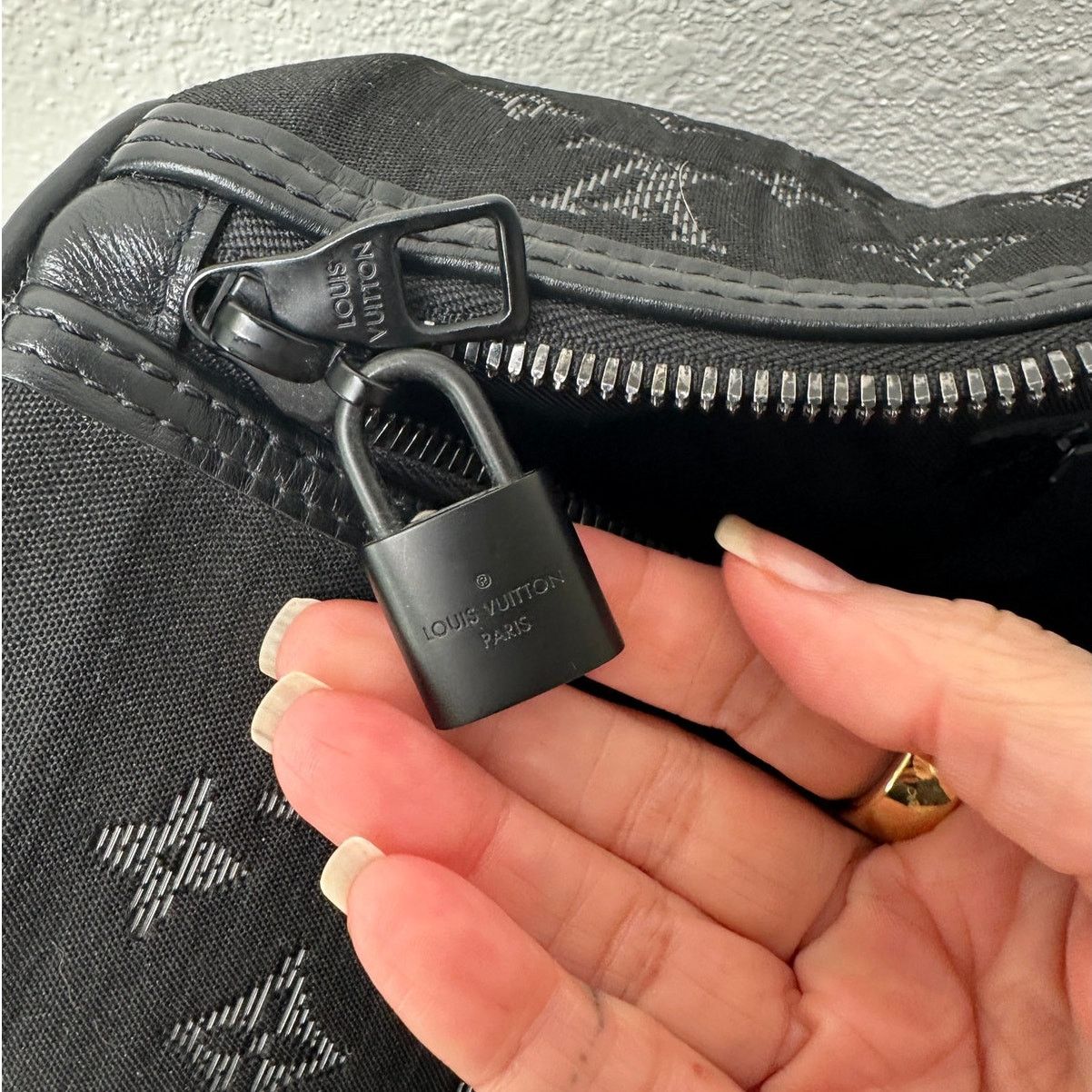 Louis Vuitton Louis Vuitton Keepall Light Up Bandoulière 50 Fiber Optic Size ONE SIZE - 10 Thumbnail