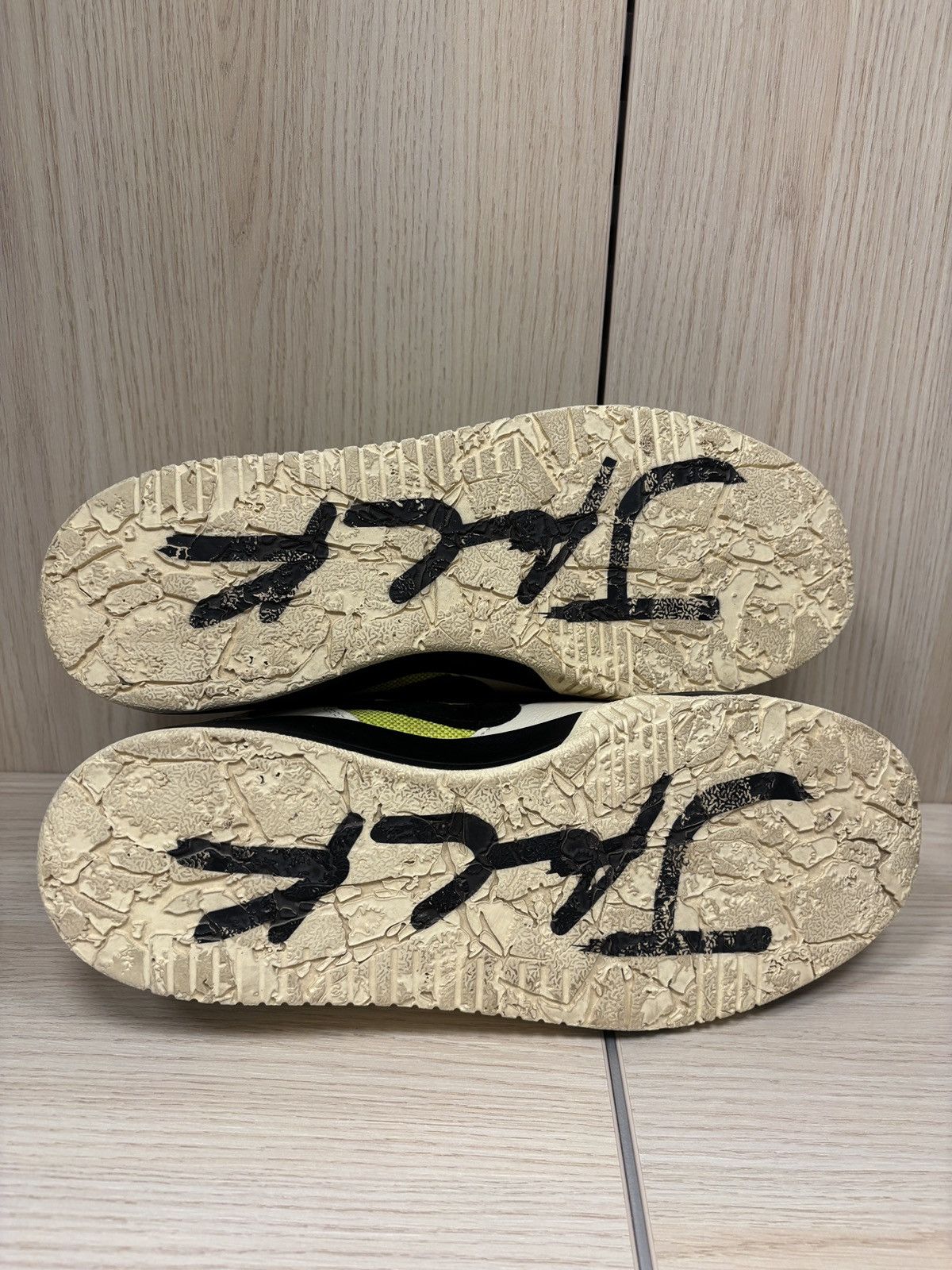 Nike × Travis Scott Bright cactus jumpman jacks travis X jordan Size US 10.5 / EU 43-44 - 3 Thumbnail