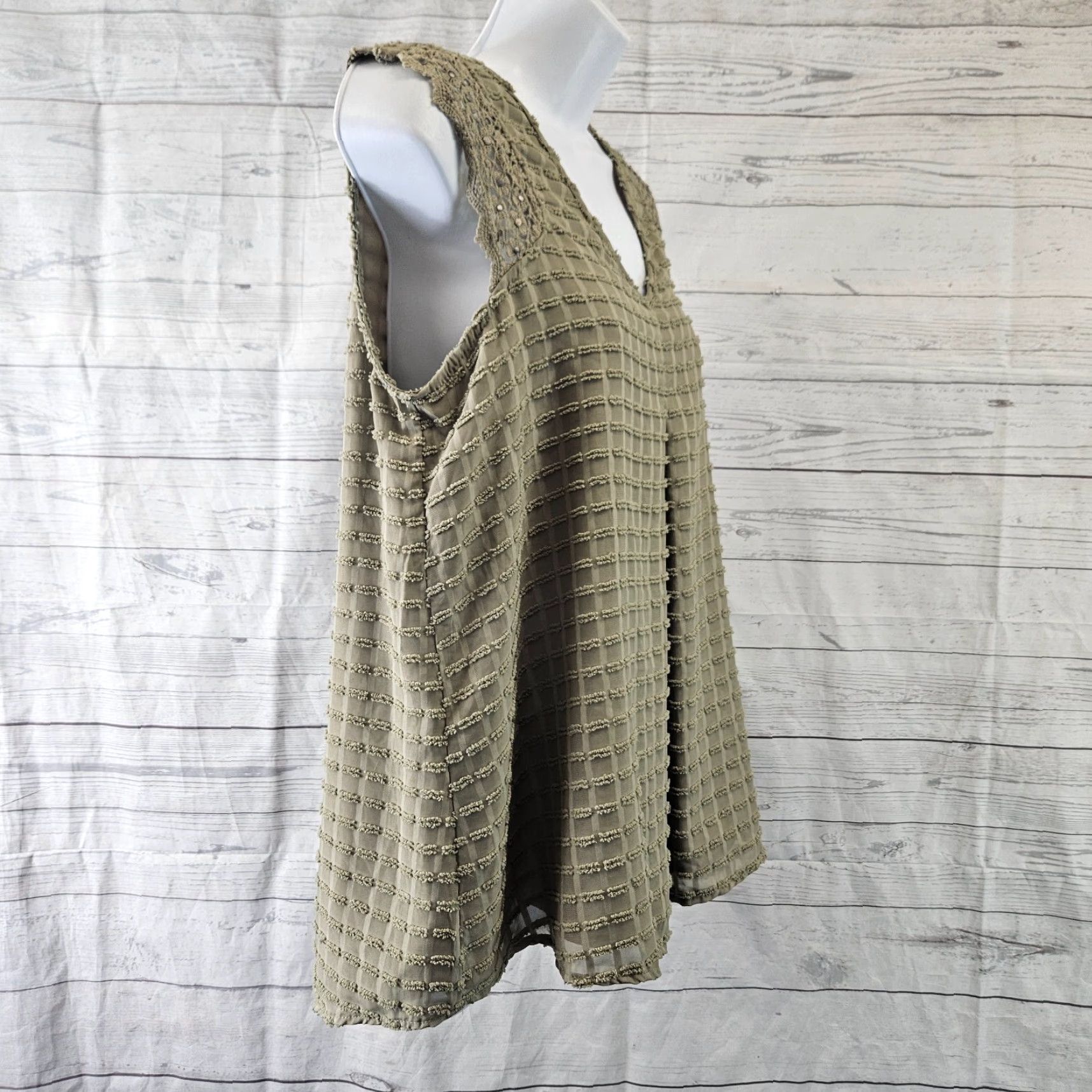 Vintage Knox Rose Womens Top Sz Medium Green Crochet Lace Textured V-Neck Shirt Womens Green Crochet Lace Textured V-Neck Knox Rose Top M Size M / US 6-8 / IT 42-44 - 2 Thumbnail