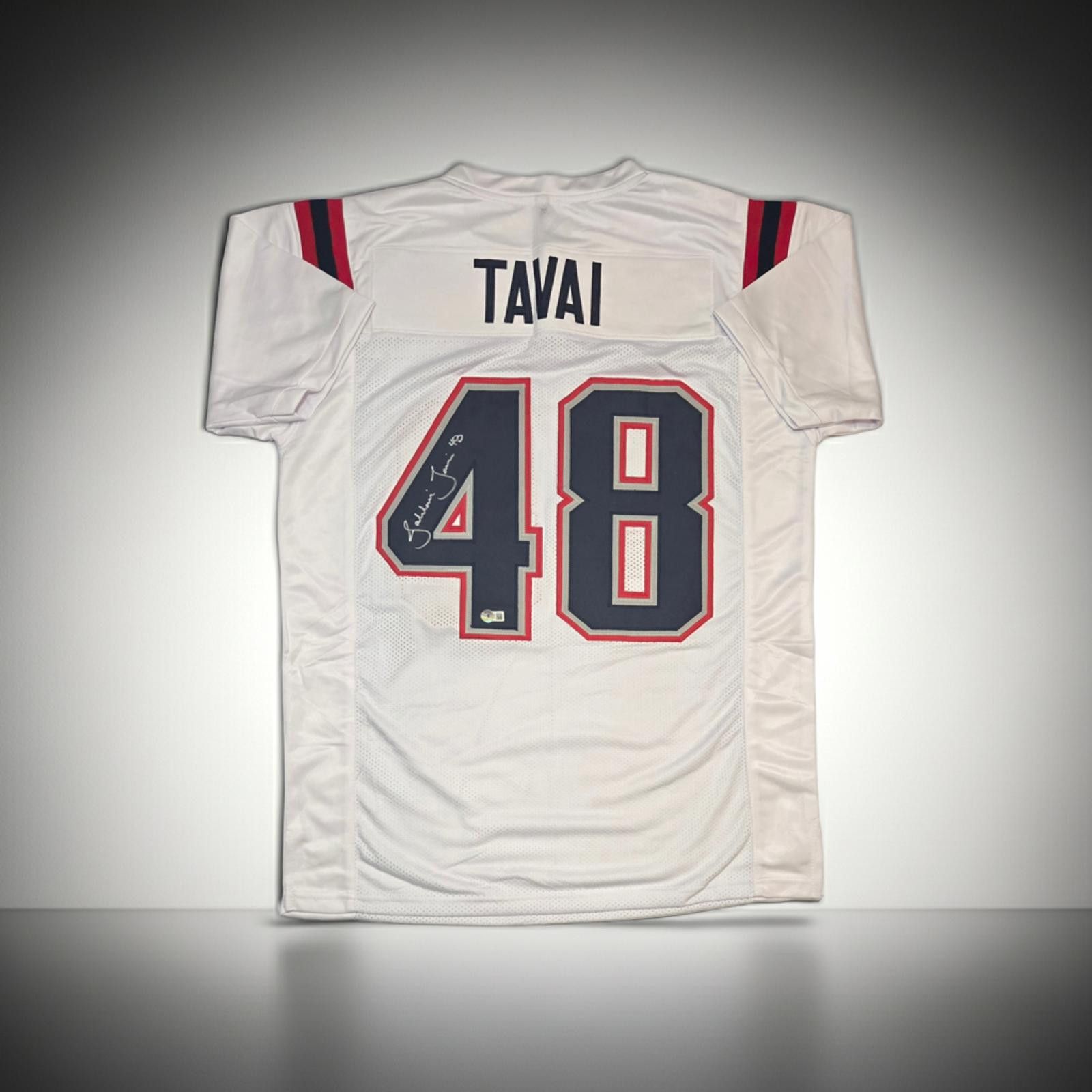 Other Jehlani Tavai Patriots Signed Football Jersey Hologram (XL) Size ONE SIZE - 1 Thumbnail