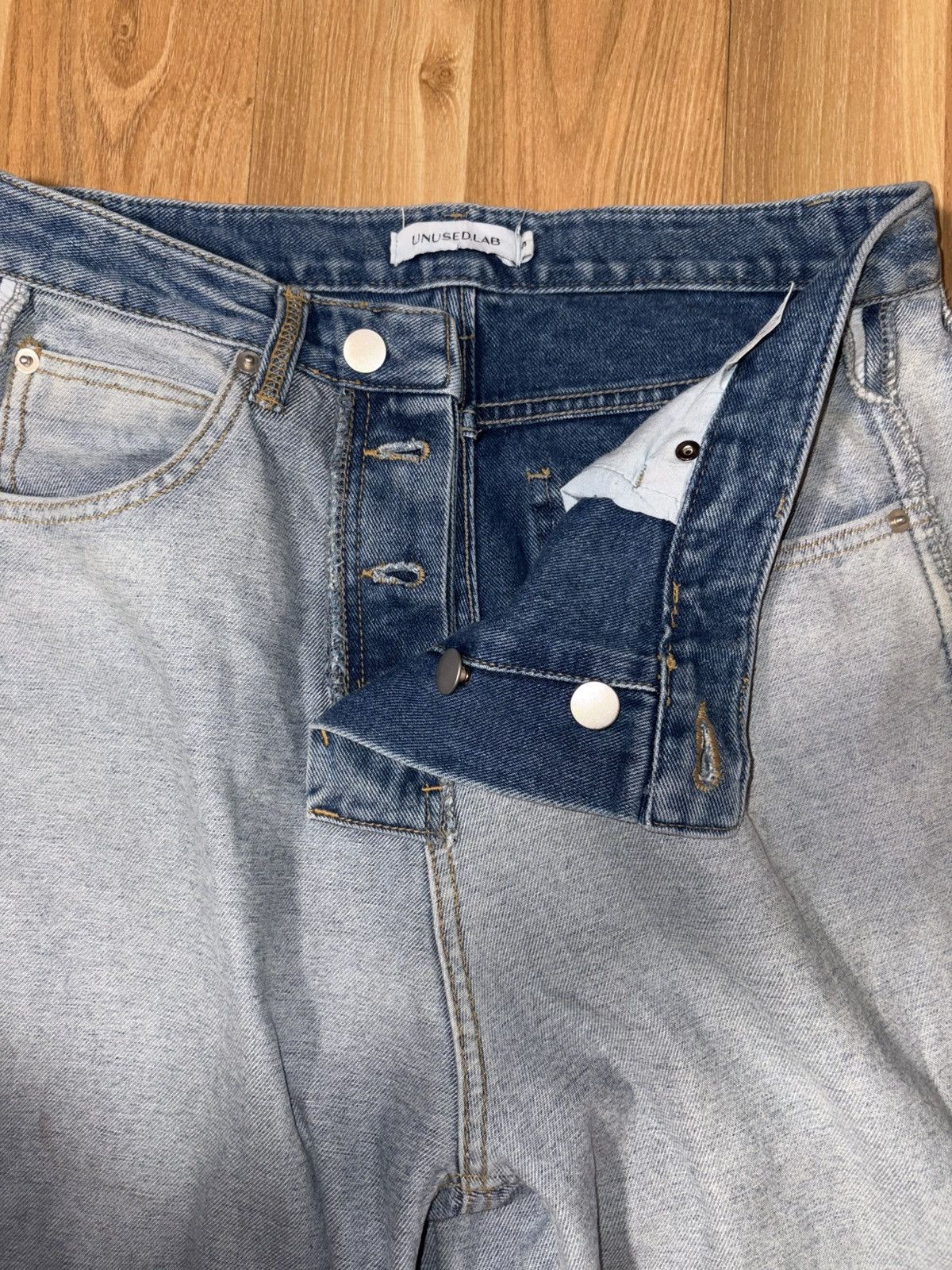 Unused Unused.Lab Wide Leg Reconstructed Denim Light Wash Jeans Size US 31 - 7 Thumbnail