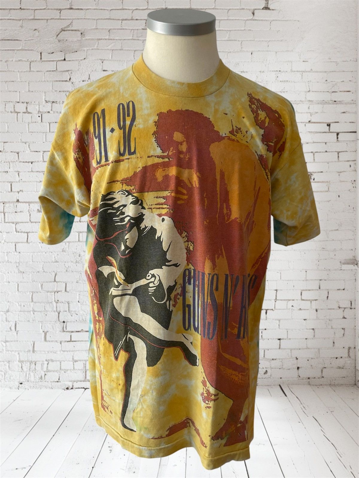 Liquid Blue Vintage Guns N' Roses T-Shirt, Illusion Tour 91-92 Size US XL / EU 56 / 4 - 1 Thumbnail