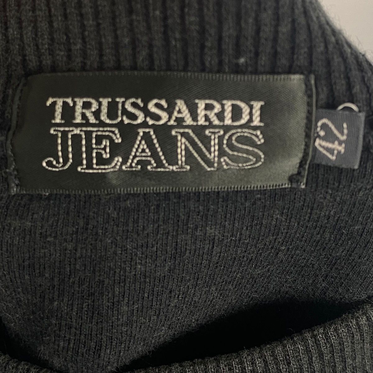 Other Vintage Trussardi Jeans Sweatshirt Crewneck Black Big Logo Size US M / EU 48-50 / 2 - 6 Thumbnail