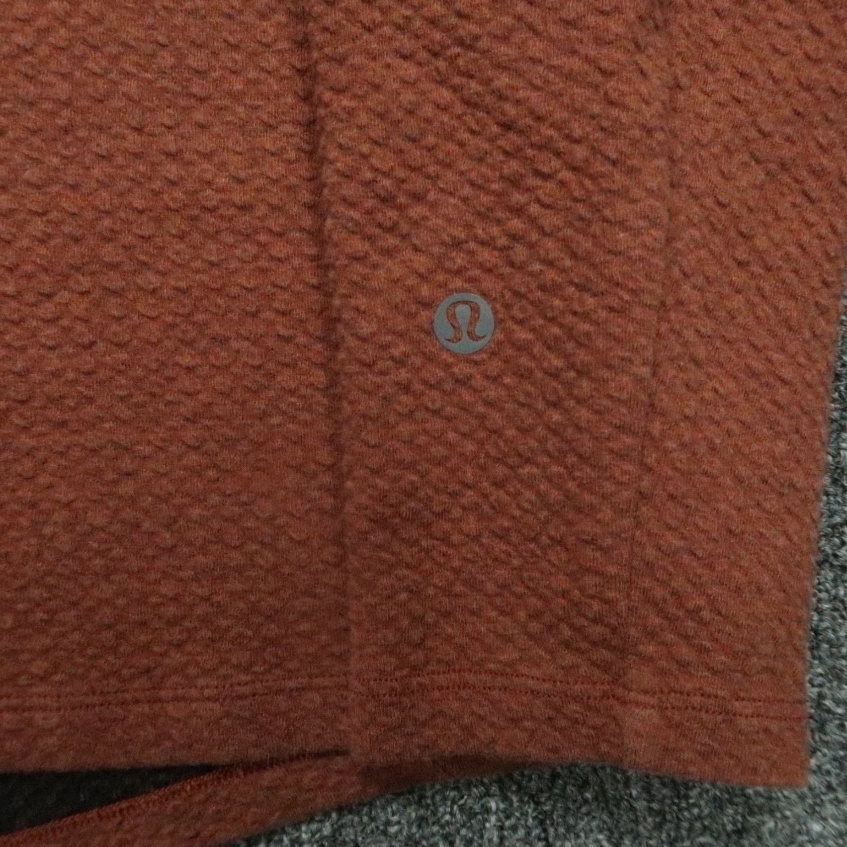 Lululemon Lululemon Hoodie Mens Small Rust Orange At Ease Pullover Long Sleeve Performance Shirt Size US S / EU 44-46 / 1 - 3 Thumbnail