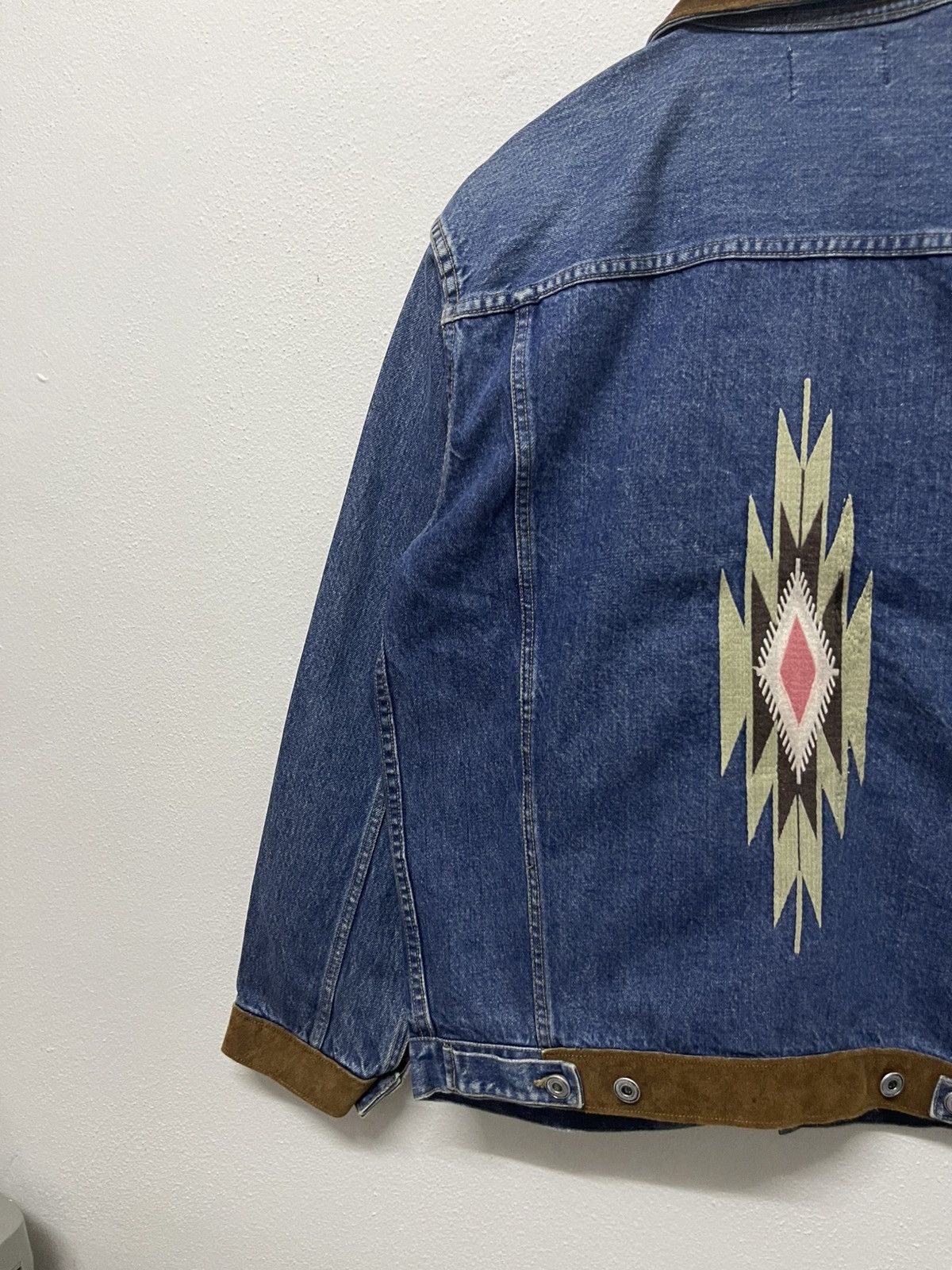 20471120 × Japanese Brand VINTAGE MR CHAMBRAY DENIM MIX LEATHER JACKET NAVAJO NATIVE Size US L / EU 52-54 / 3 - 17 Thumbnail