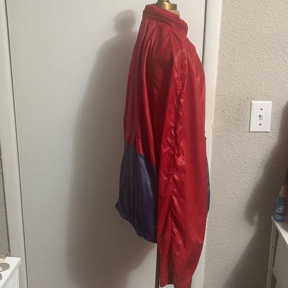 Izod Vtg IZOD LACOSTE Red/Blue Half Zip Windbreaker Jacket Hood Size US L / EU 52-54 / 3 - 2 Thumbnail