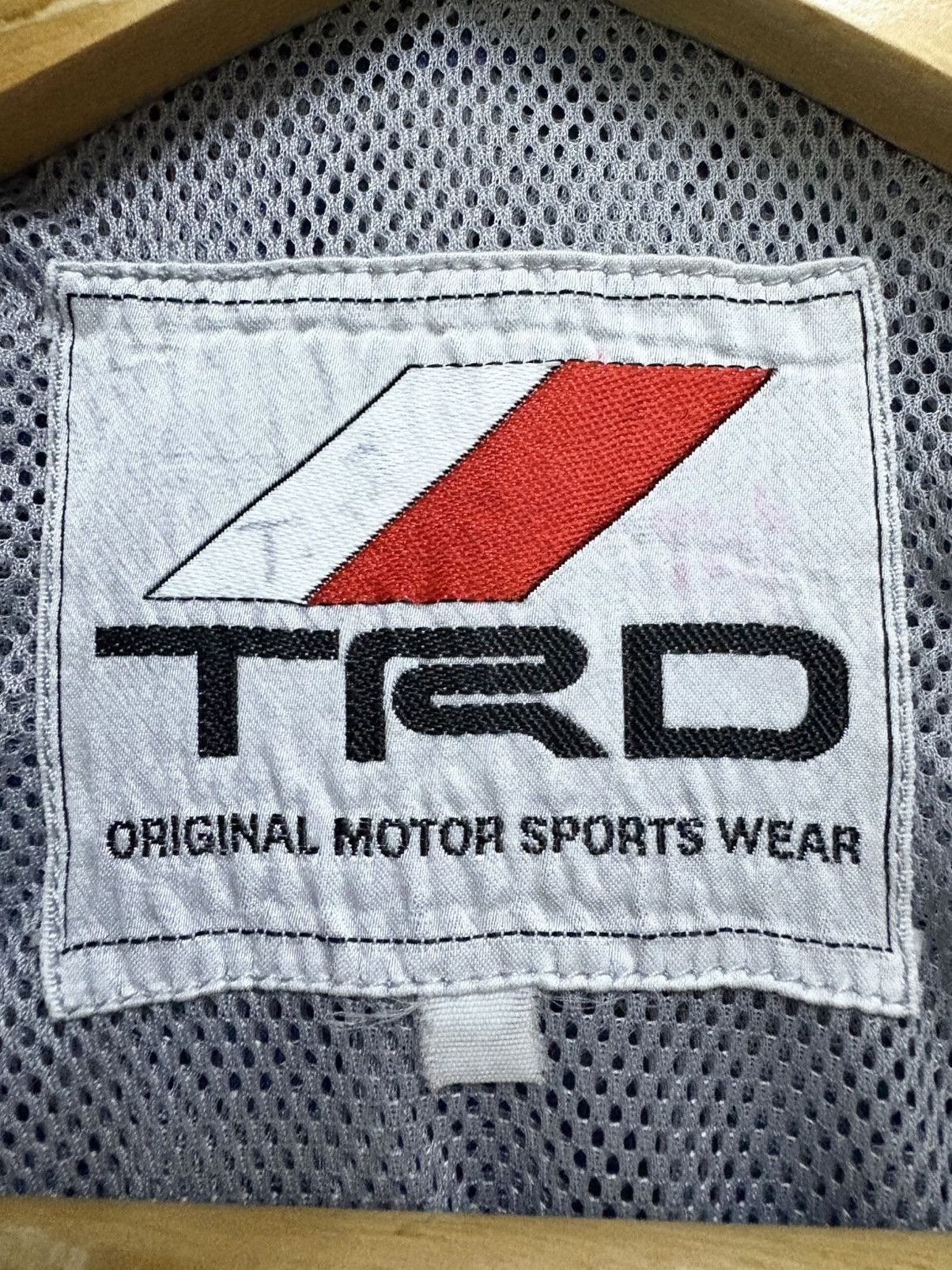 Japanese Brand Vintage 90's TRD Toyota Utility Garment Racing Light Jacket Size US L / EU 52-54 / 3 - 10 Thumbnail