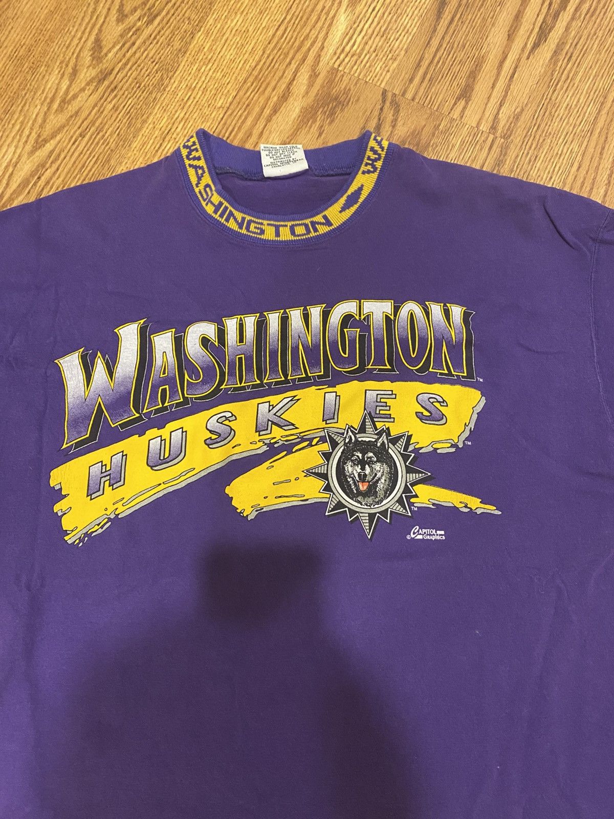 Vintage Vintage UW Washington Huskies T-Shirt Size US XL / EU 56 / 4 - 2 Thumbnail