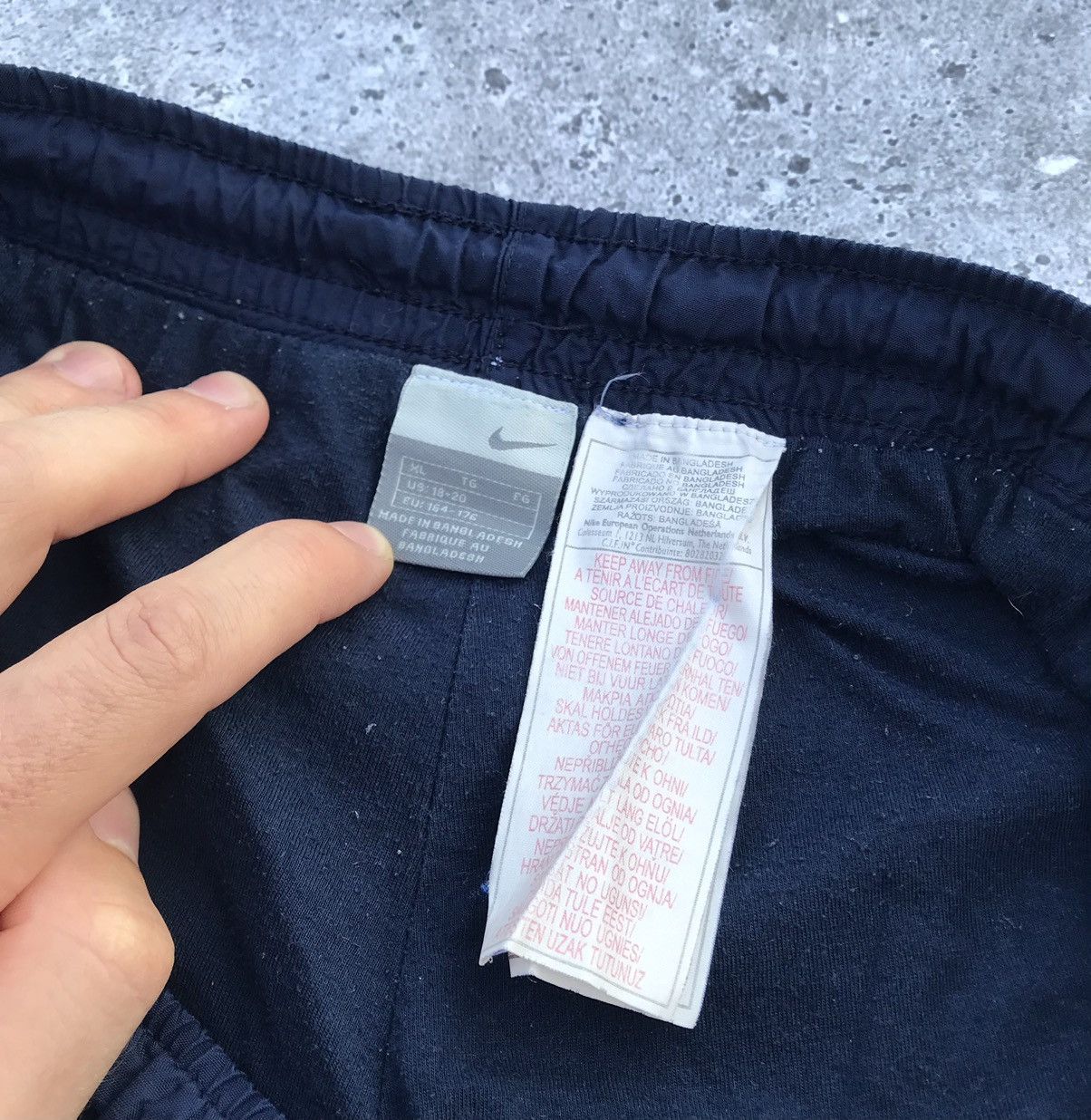 Nike × Vintage Nike Vintage Nylon Track Pants Size US 31 - 9 Thumbnail