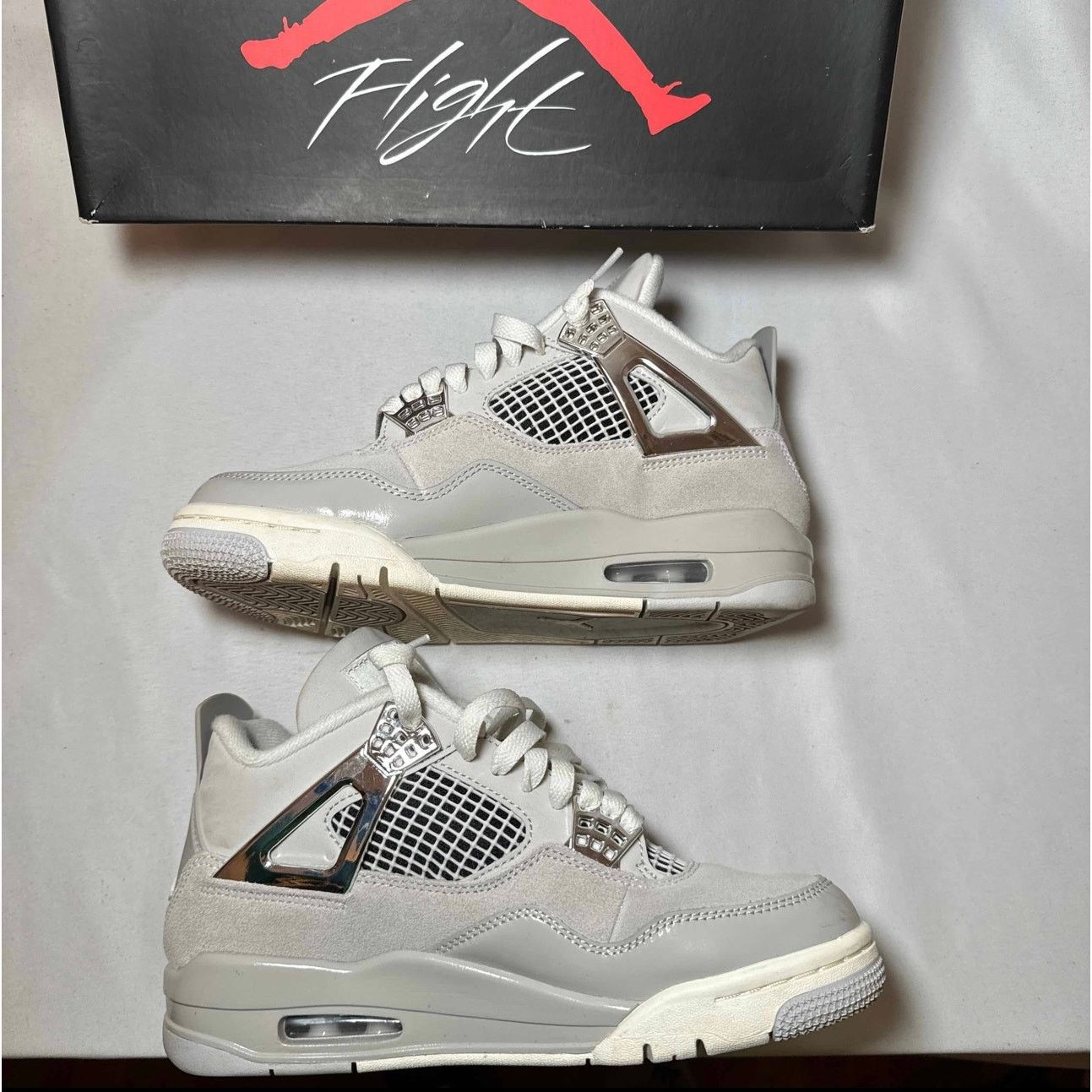 Jordan Brand × Nike Size 6.5 Air Jordan 4 Retro Frozen Moments Women's Ships Now Size US 6.5 / IT 36.5 - 3 Thumbnail