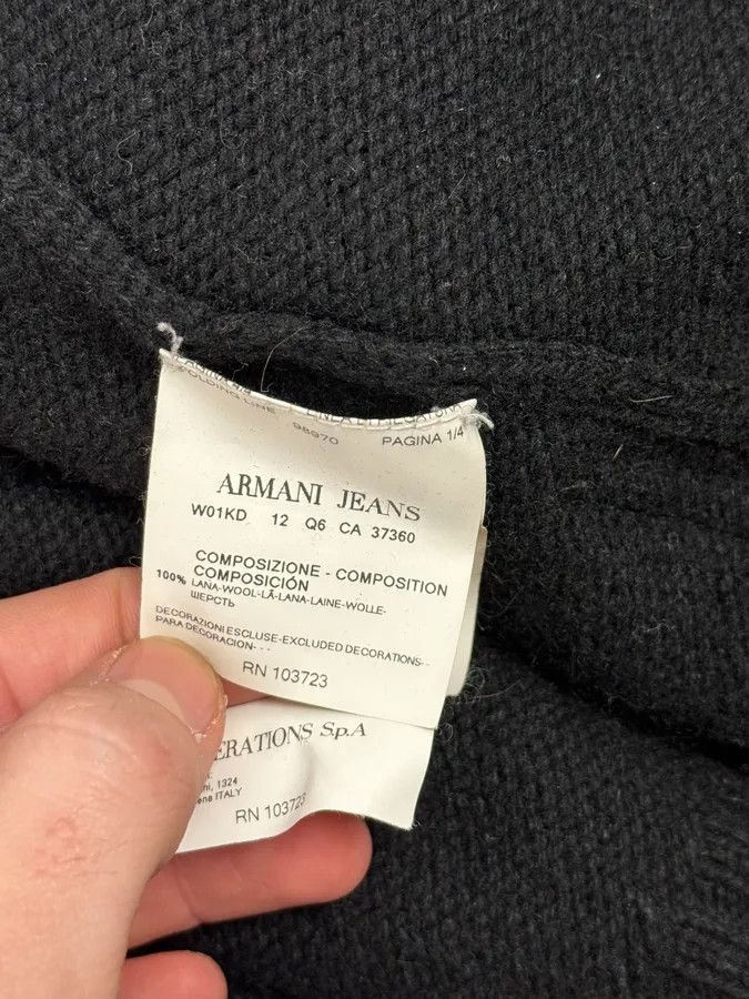 Armani 2000s Armani Black Wool Buttoned Cardigan Sweater Size US M / EU 48-50 / 2 - 11 Thumbnail