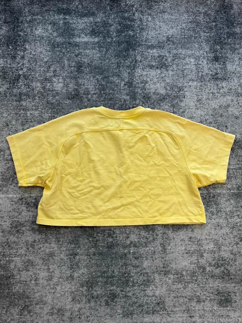 Louis Vuitton Louis Vuitton Yellow Chain Short Sleeve Size M / US 6-8 / IT 42-44 - 2 Thumbnail