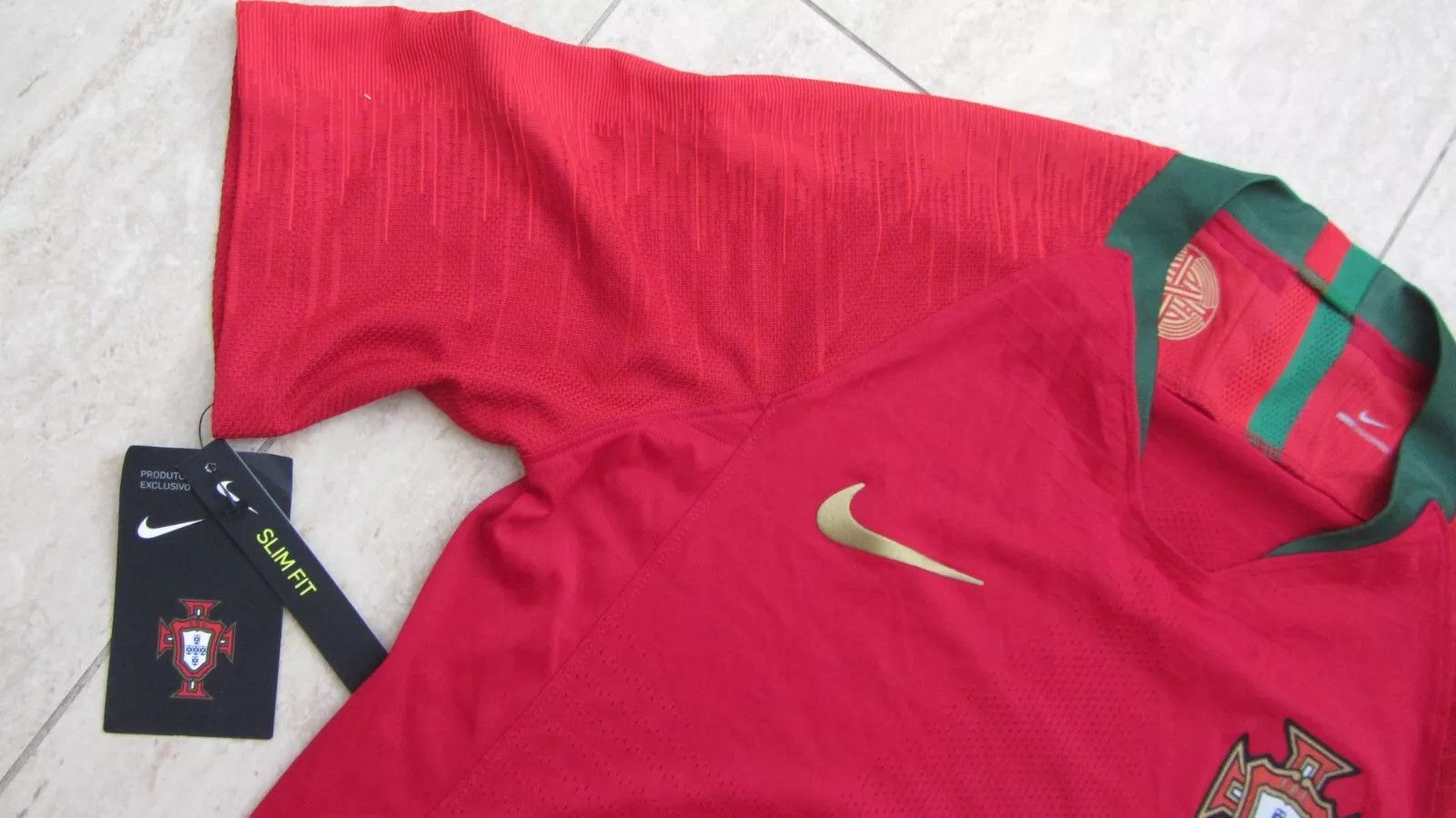 Nike NEW 2018 Nike Vaporknit Portugal Shirt Football COLLECTOR'S Size US S / EU 44-46 / 1 - 3 Thumbnail