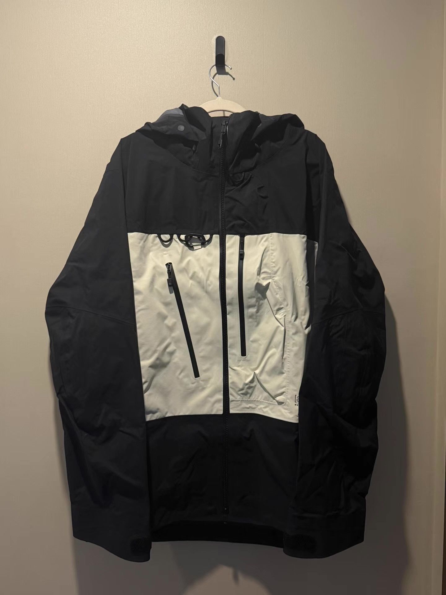 Burton Black and White Hooded Light Jacket Size L Size US L / EU 52-54 / 3 - 1 Thumbnail