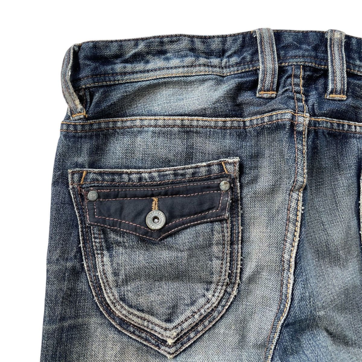 If Six Was Nine 2000s Hideaways - Flare Patchwork Distressed Jeans Size US 32 / EU 48 - 13 Thumbnail