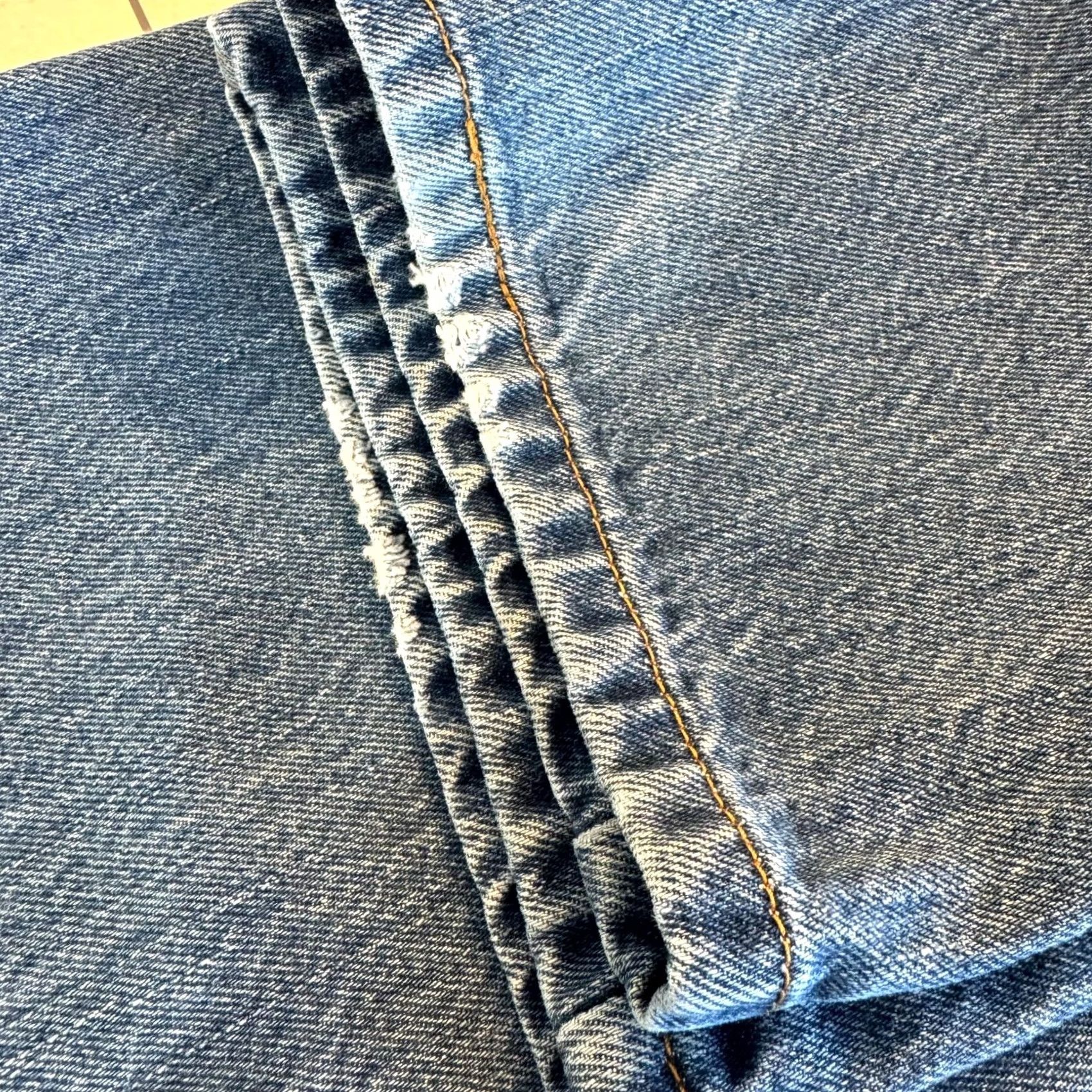 Levi's VINTAGE Levi's 505 Jeans Mens 36x32 Blue Denim Regular Fit Straight Leg Zip Fly Jeans Size US 36 / EU 52 - 7 Thumbnail