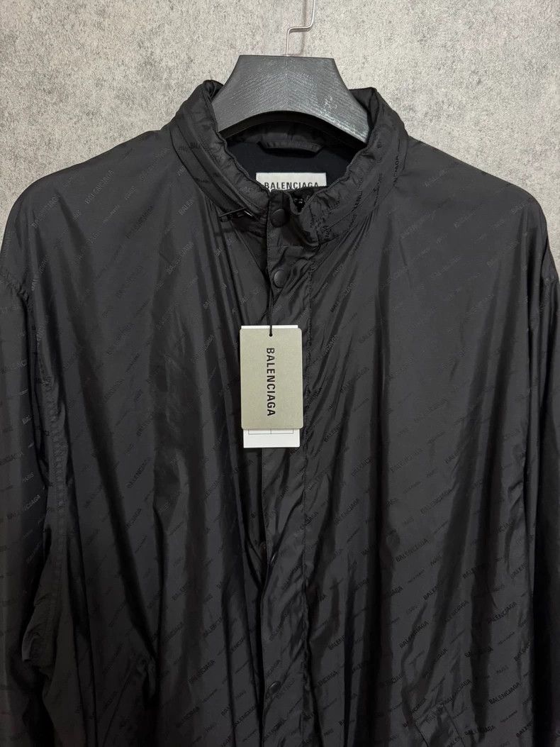 Balenciaga Balenciaga Jacket full of bullet screen logo black loose v Size US S / EU 44-46 / 1 - 2 Thumbnail