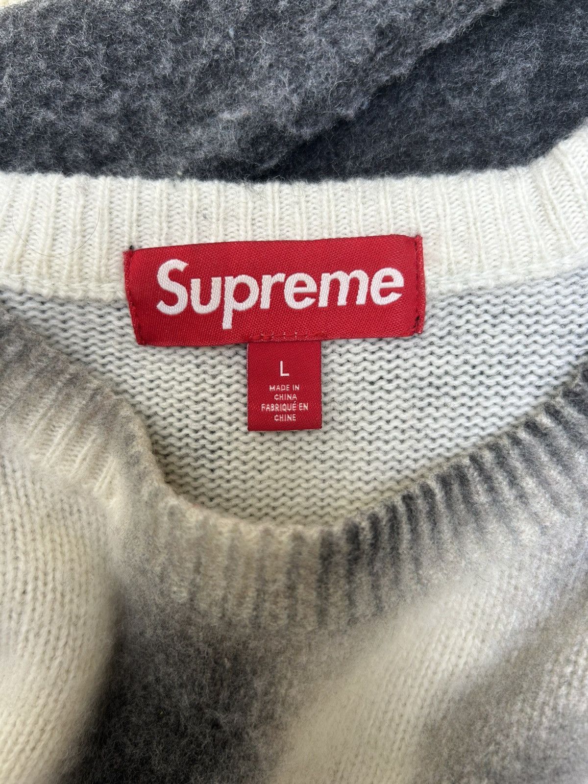 Supreme Supreme Blurred Logo Mohair Sweater Size US L / EU 52-54 / 3 - 6 Thumbnail